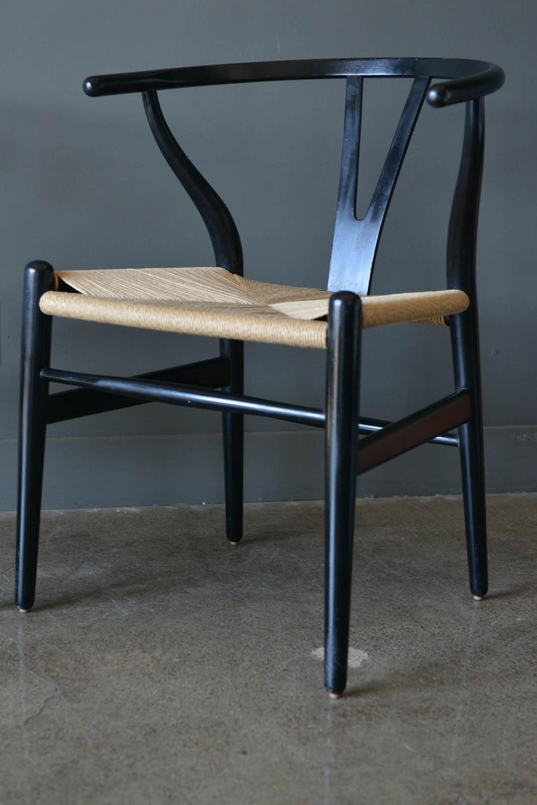 Mid-20th Century Pair of Ebonized Oak Wishbone Dining Chairs by Hans J. Wegner, ca. 1955 For Sale