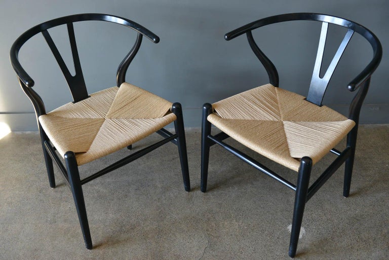 Pair of Ebonized Oak Wishbone Dining Chairs by Hans J. Wegner, ca. 1955 For Sale 1
