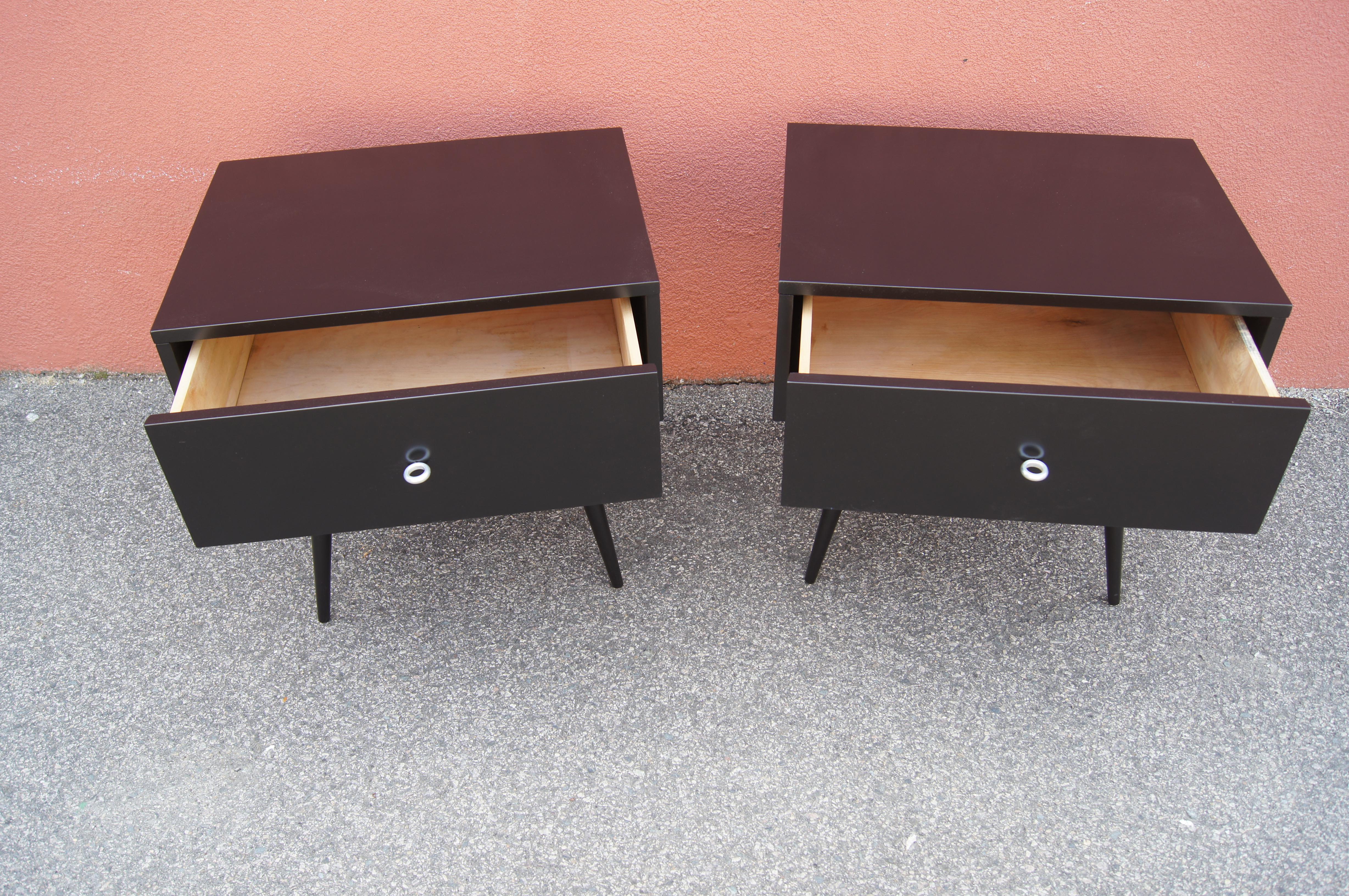 Mid-Century Modern Pair of Ebonized Planner Group Side Tables by Paul McCobb for Winchendon For Sale