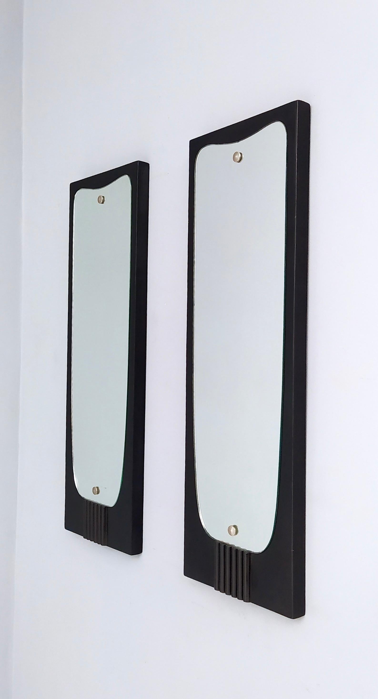 Pair of Vintage Ebonized Wood Wall Mirrors Attr. to Osvaldo Borsani, Italy In Excellent Condition For Sale In Bresso, Lombardy