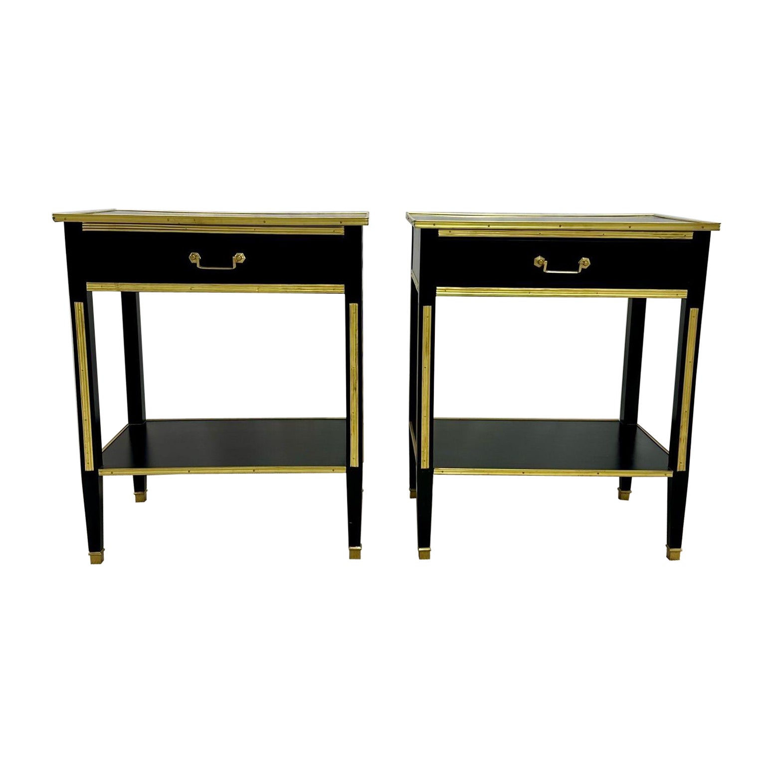 Paire de tables d'appoint en ébène, tables de nuit, style Maison Jansen, Hollywood