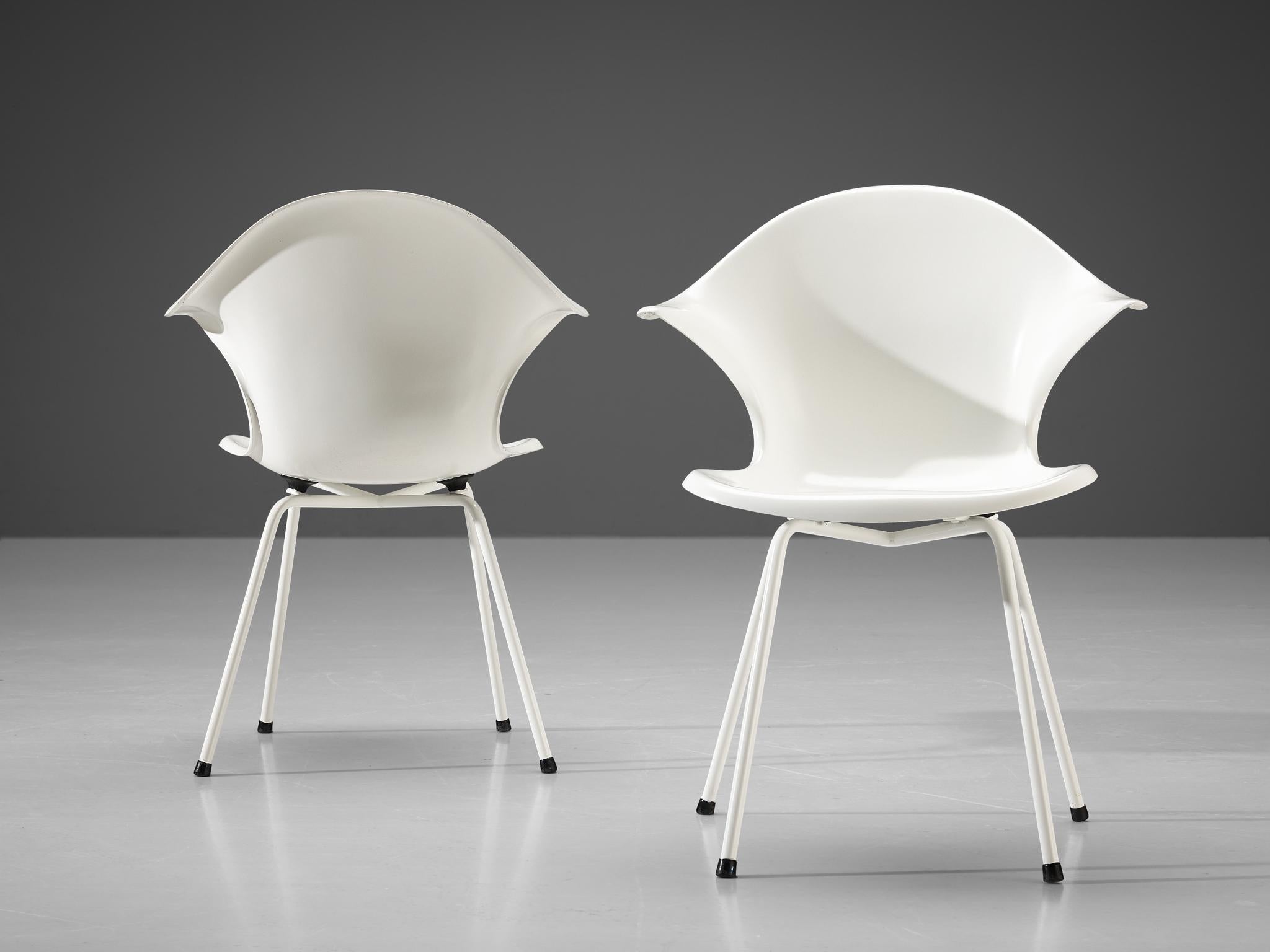 Pair of Eccentric Italian Fiberglass Chairs For Sale 1