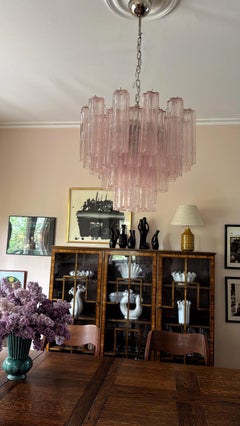 Coppia di lampadari eclettici colorati rosa di Murano con tubi di vetro Tronchi