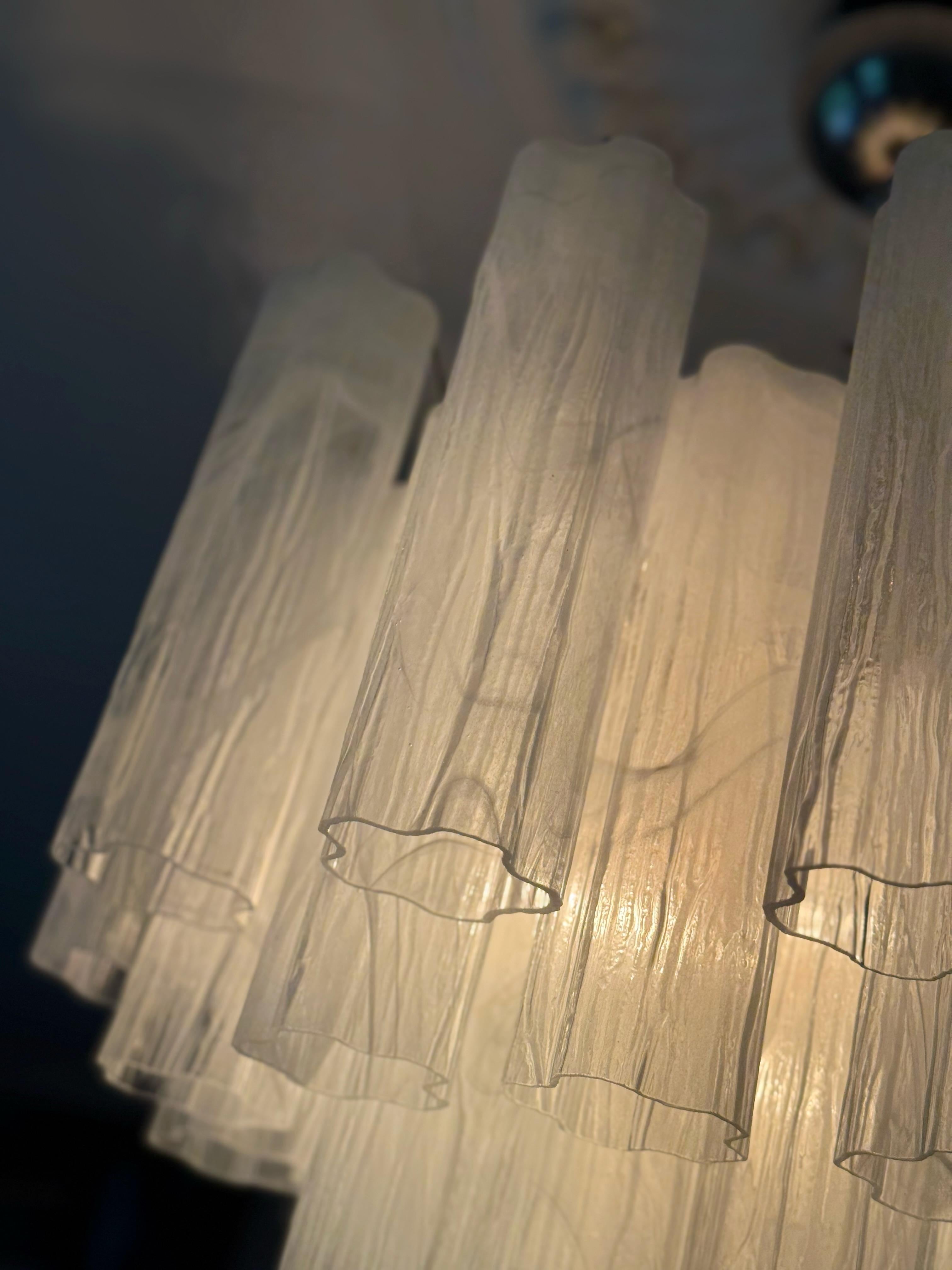 Pair of Eclectic White Murano Chandeliers Tronchi - Swirled Marbled Pattern For Sale 5
