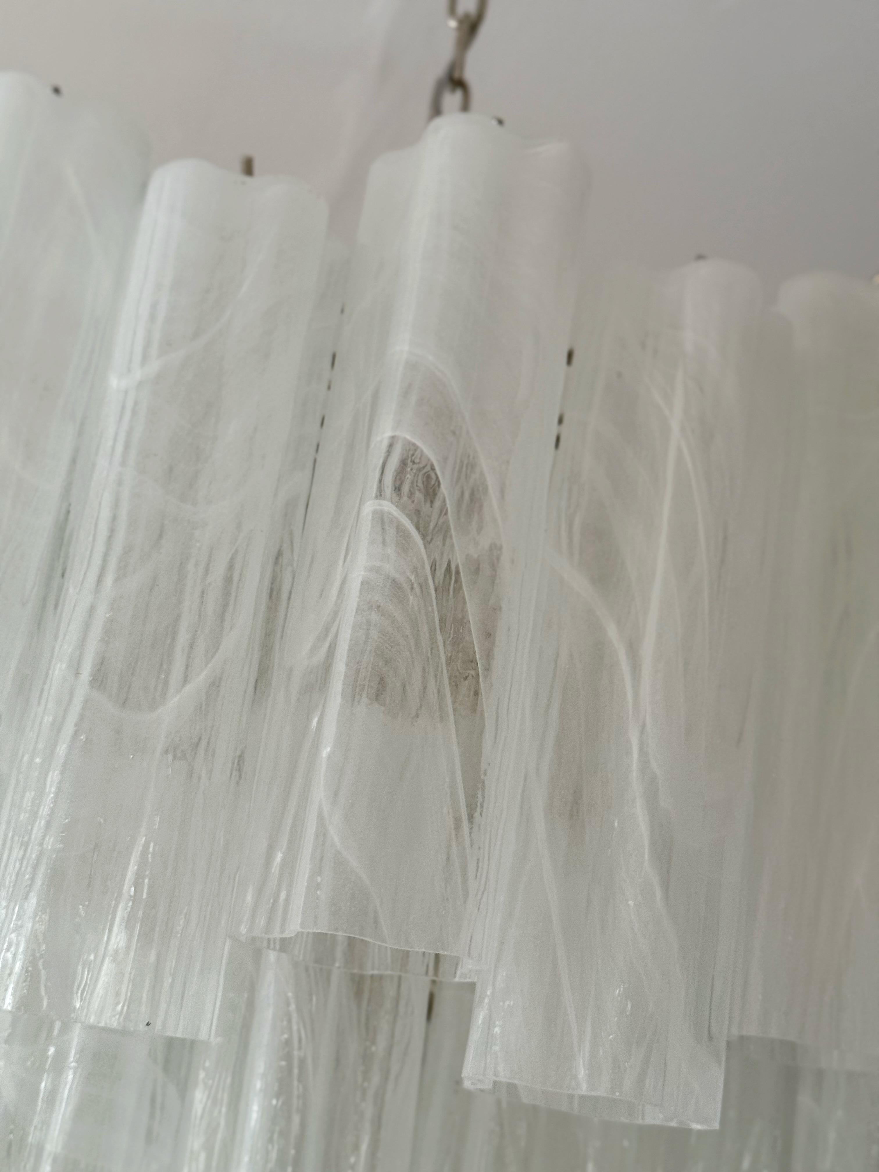 Pair of Eclectic White Murano Chandeliers Tronchi - Swirled Marbled Pattern For Sale 2