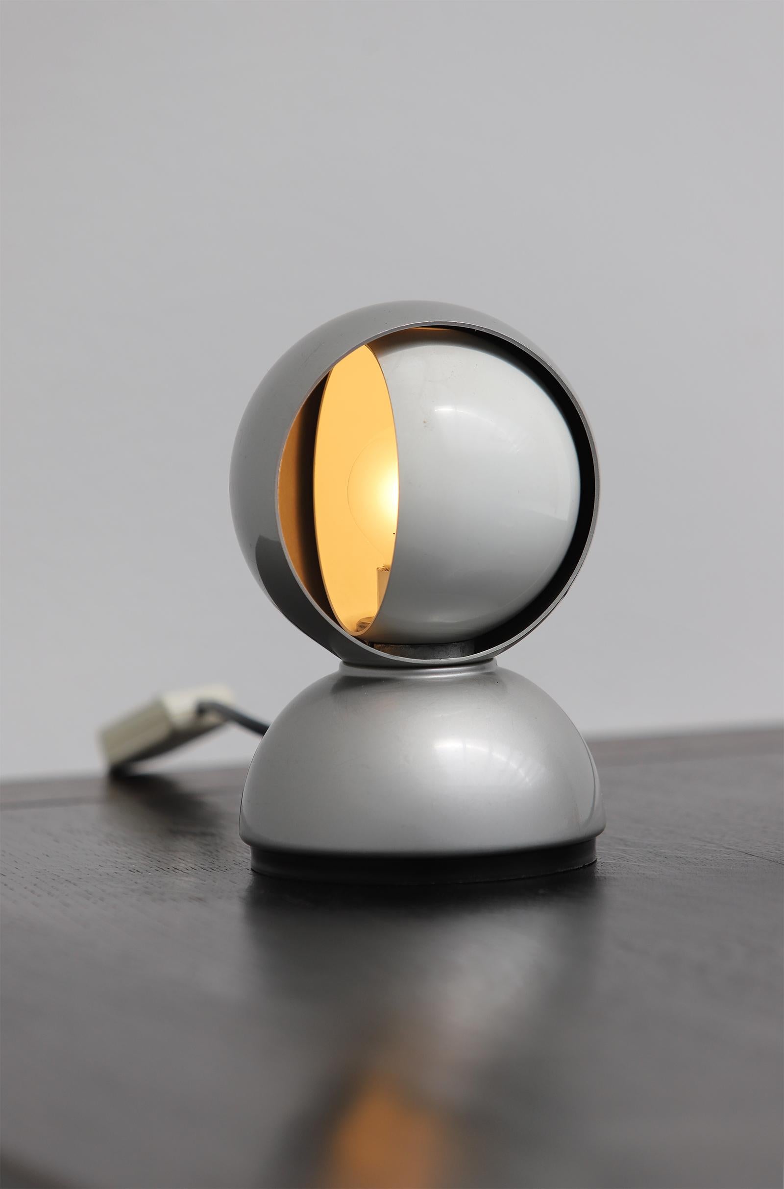 Mid-Century Modern Pair of eclisse lamps designed by Vico Magistretti in 1965 for Artemide
