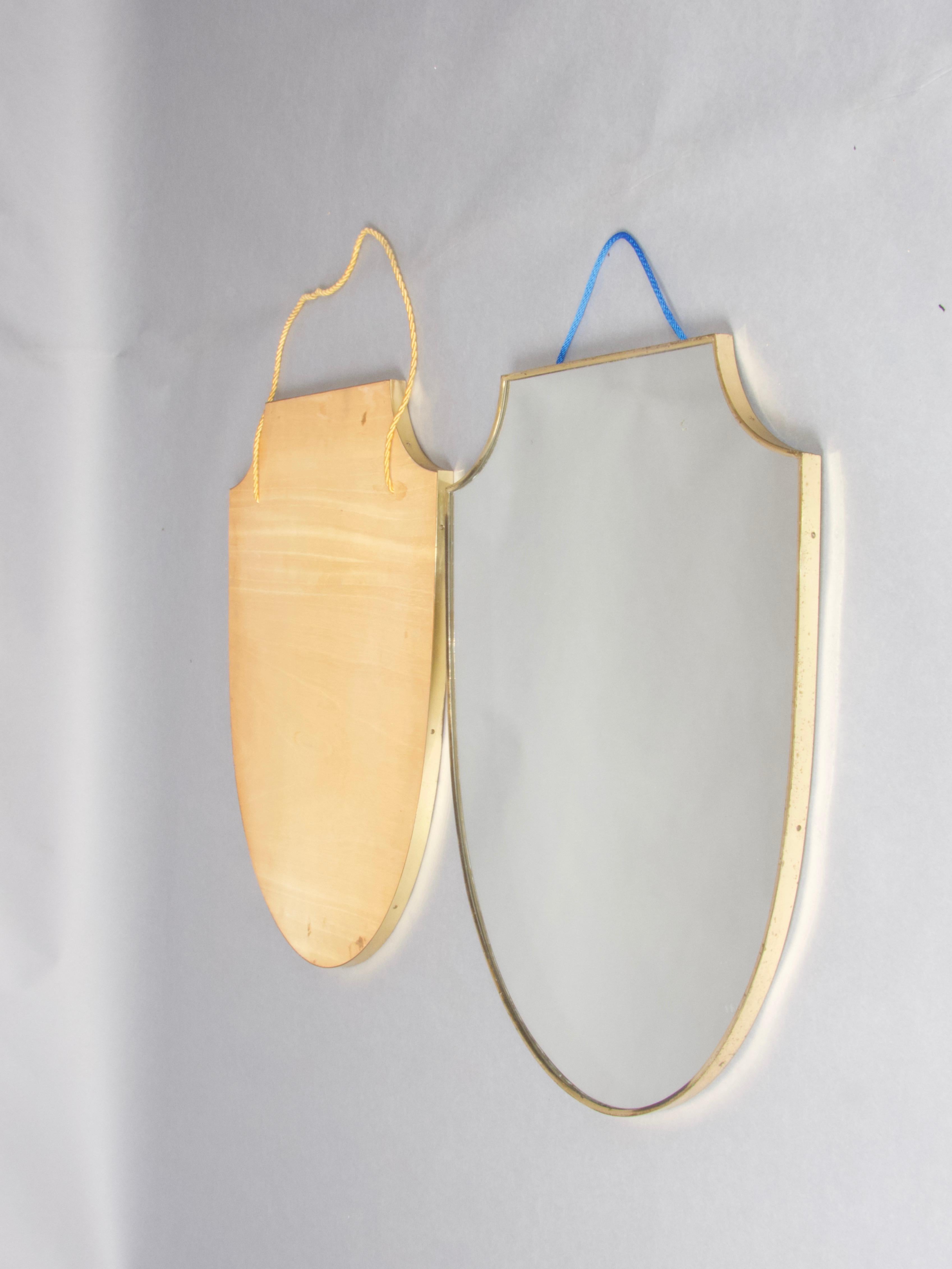 Pareja de espejos de pared ecusson en venta 5