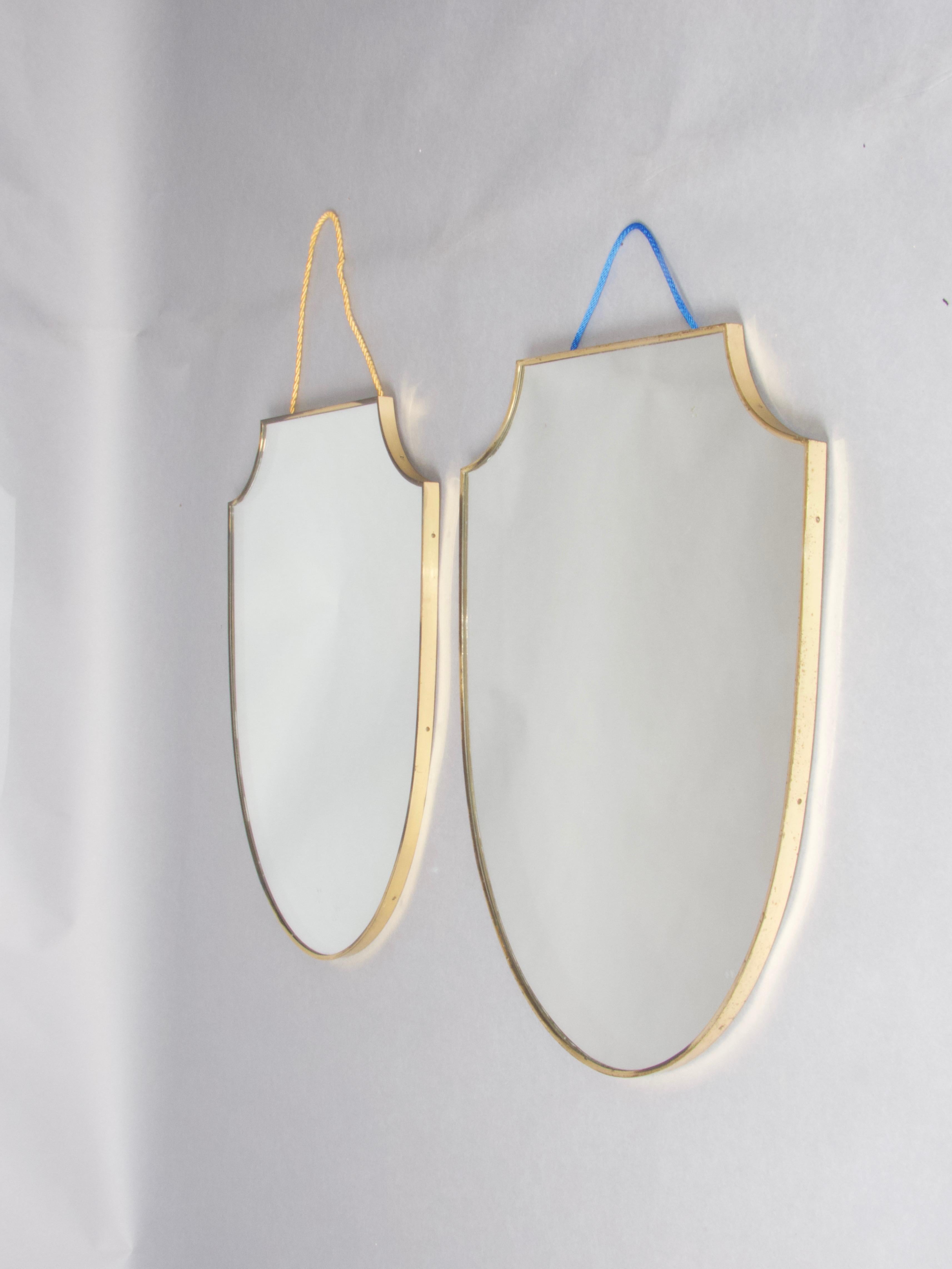 Pareja de espejos de pared ecusson en venta 3