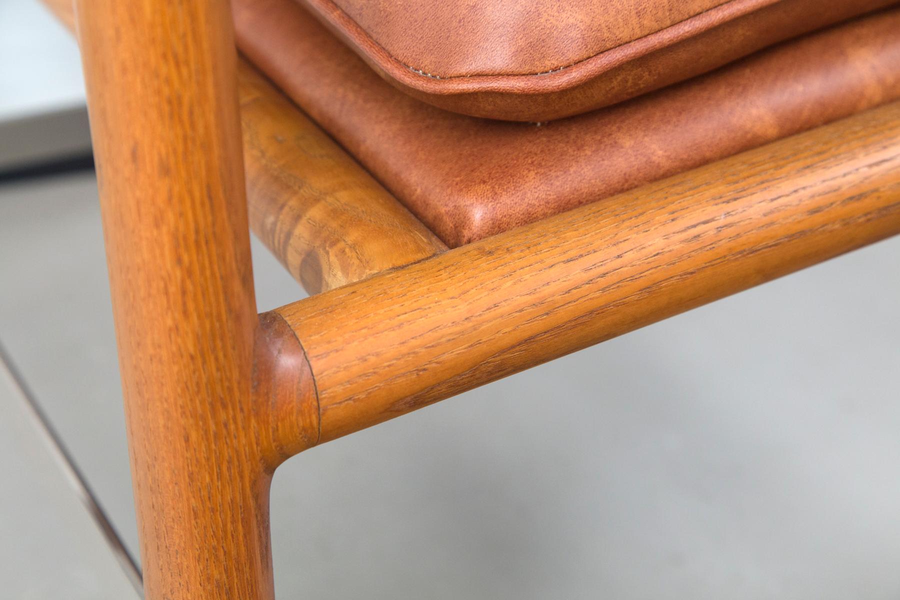 20th Century Pair of Ed Wormley for Dunbar Brown Leather Chairs