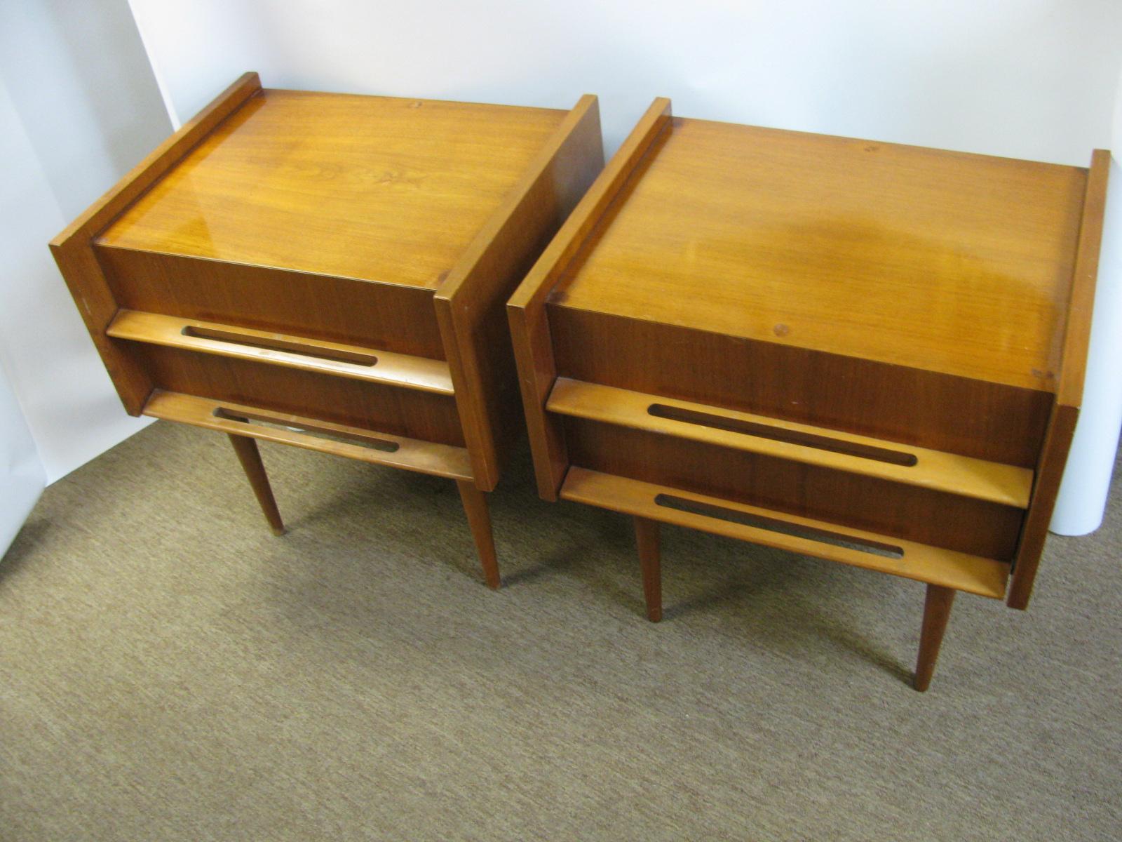 Pair of Edmond Spence Mid-Century Modern Night Tables, Made in Sweden For Sale 1