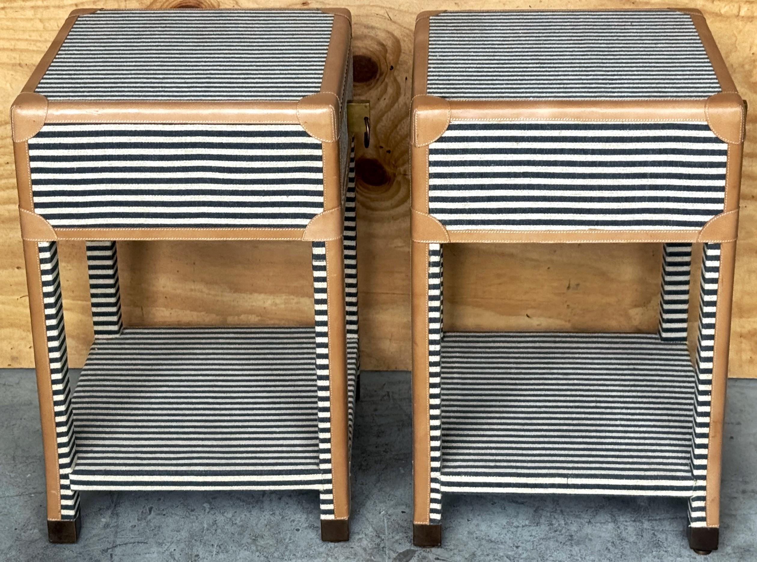 Coppia di comodini in tela e pelle a righe Edward di Made Goods in vendita 5