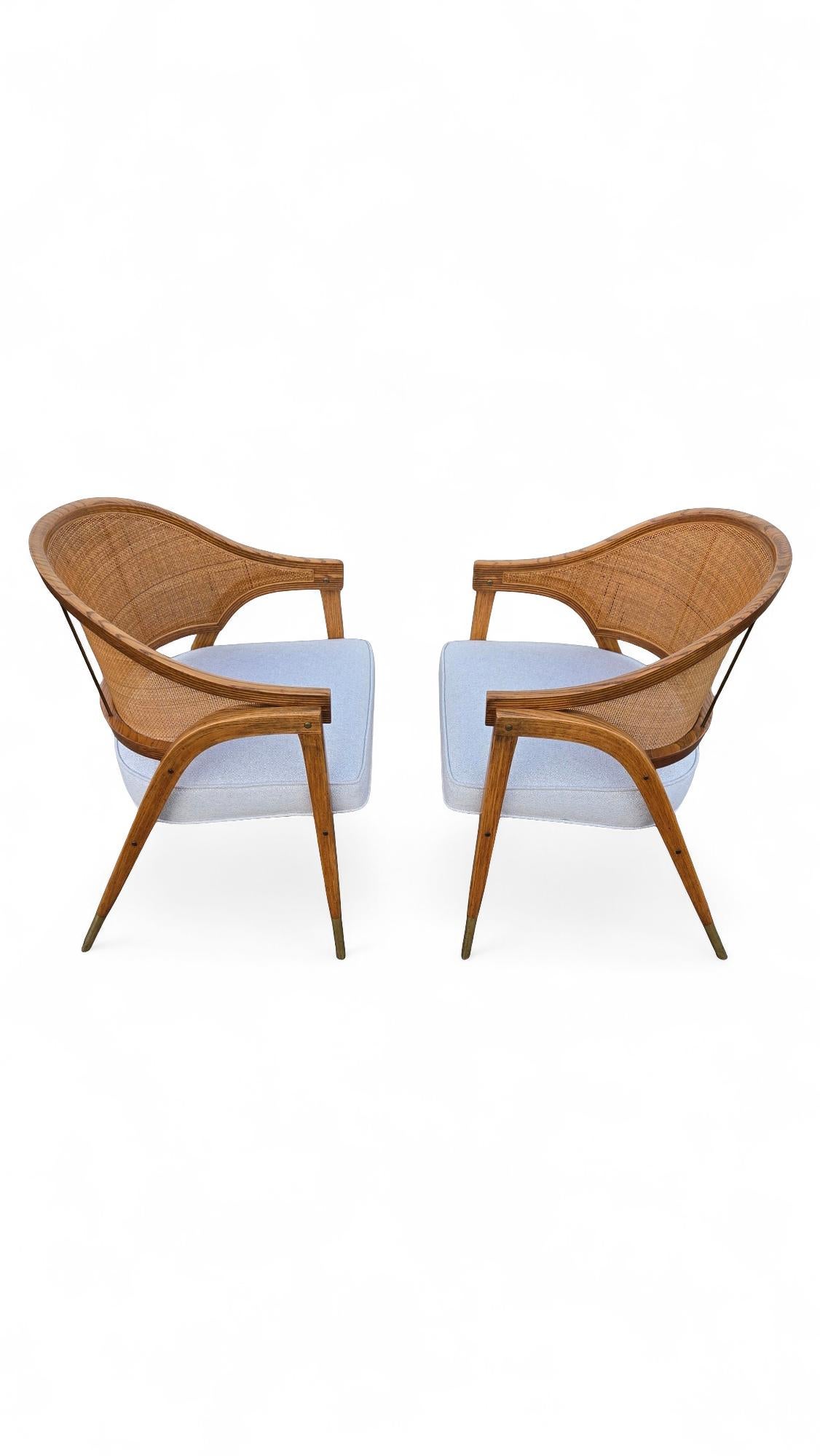 Ein Paar Kapitänsstühle von Edward Wormley für Dunbar im Angebot 9