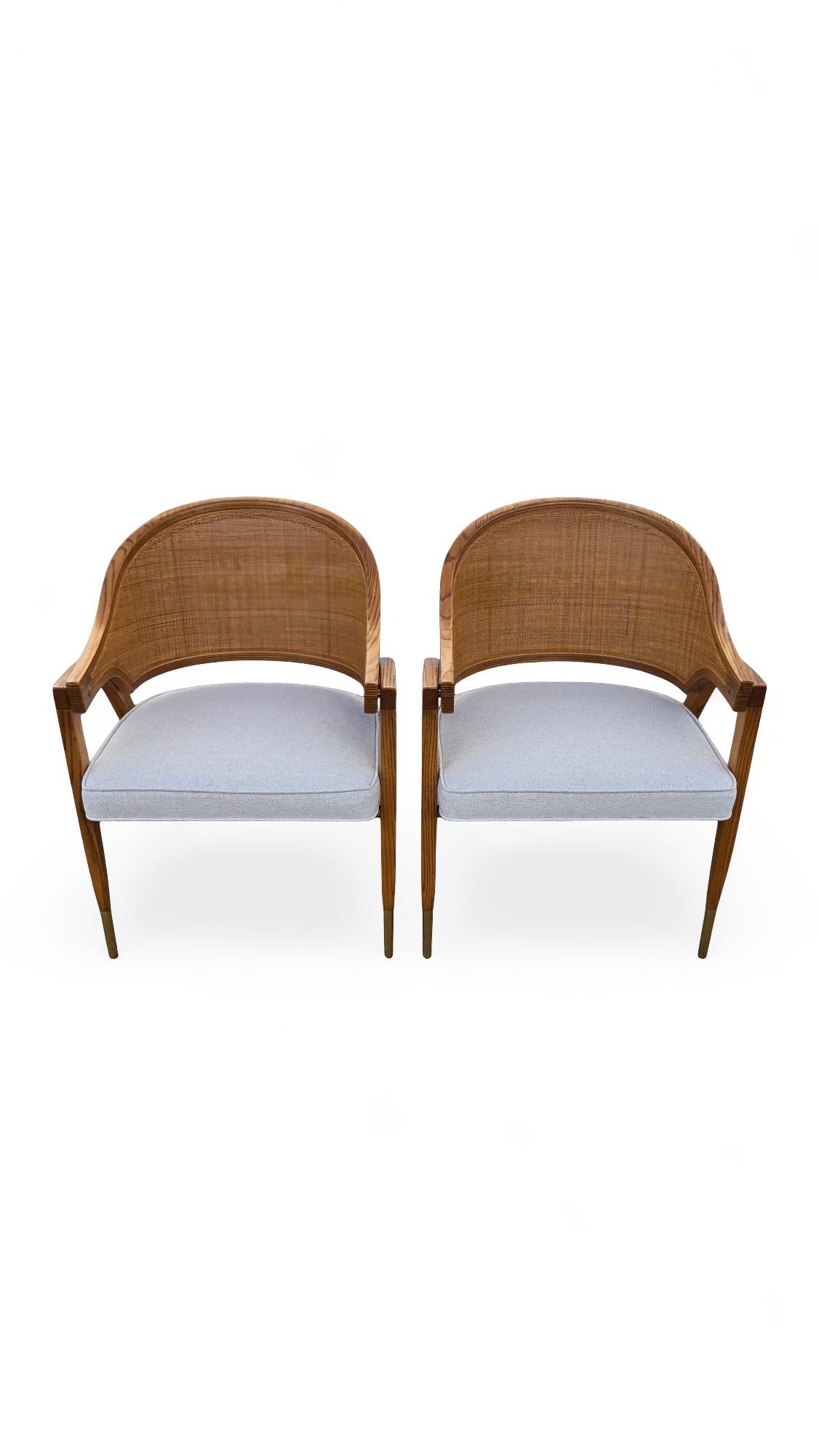 Ein Paar Kapitänsstühle von Edward Wormley für Dunbar im Angebot 1