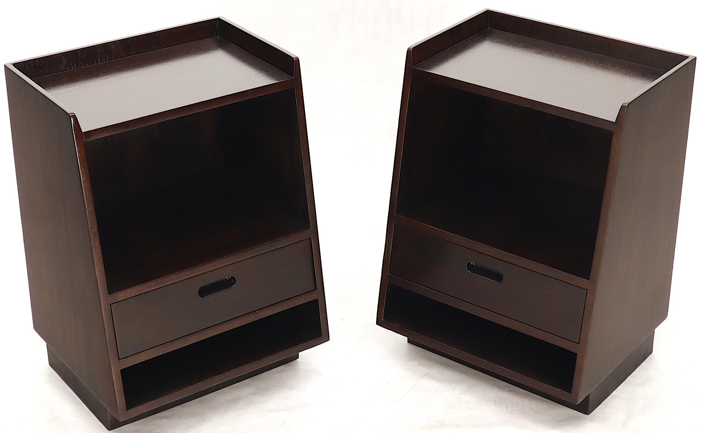 Mid-Century Modern Pair of Edward Wormley for Dunbar Dark Chocolate End Tables Nightstands For Sale