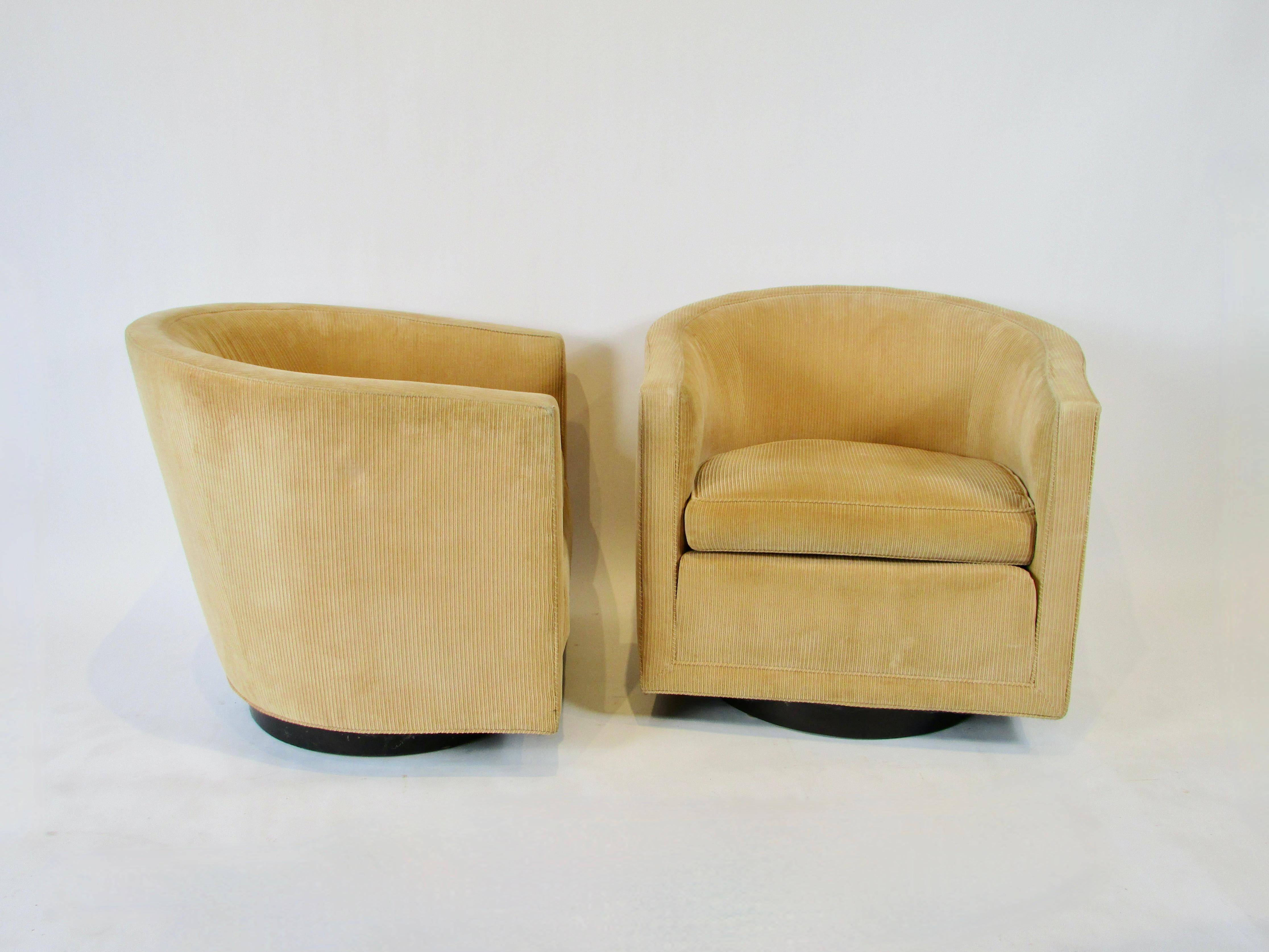 Hand-Crafted Pair of Edward Wormley for Dunbar Swivel Barrel Chairs in Clean Original Fabric
