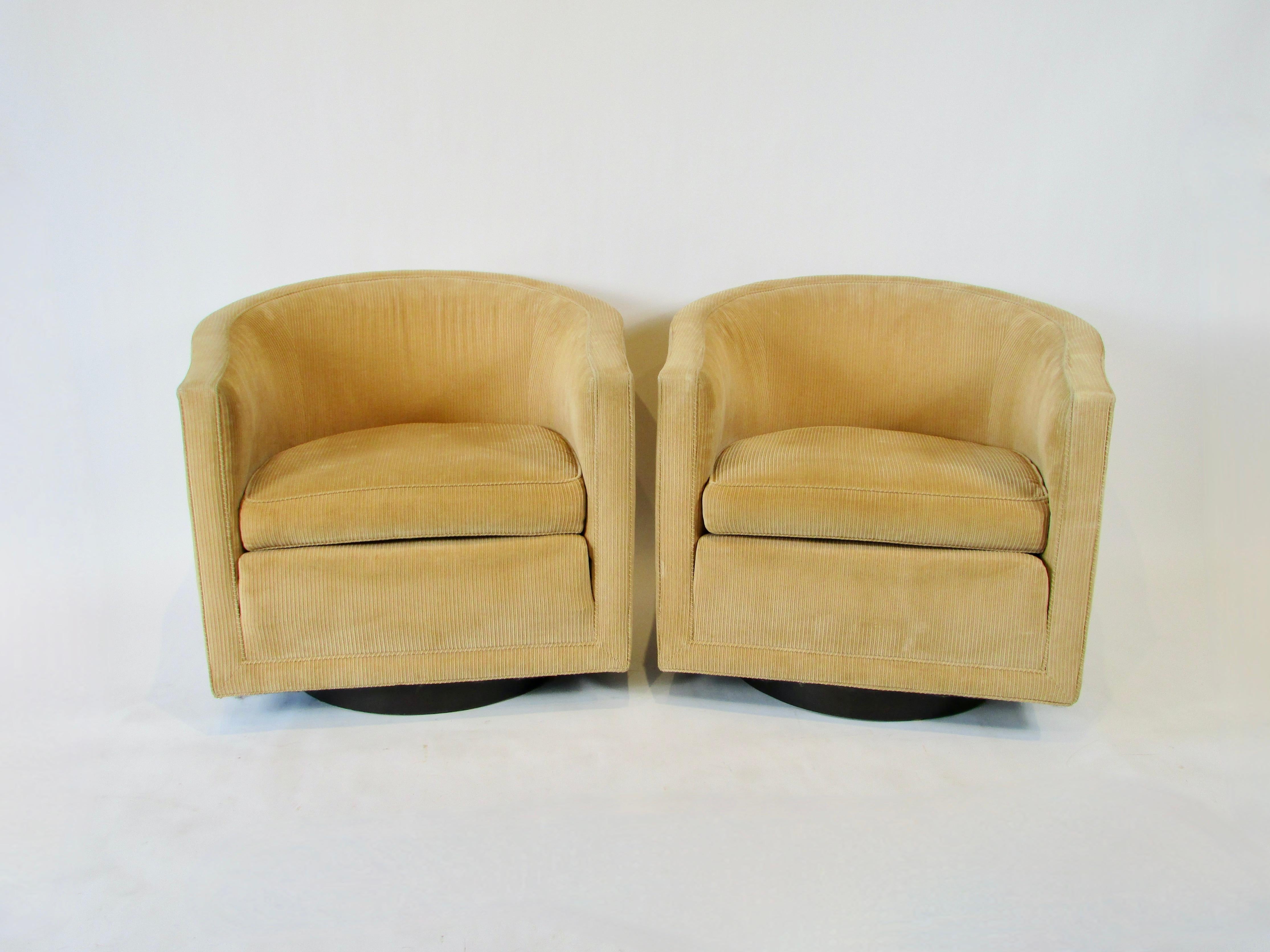 Pair of Edward Wormley for Dunbar Swivel Barrel Chairs in Clean Original Fabric 1