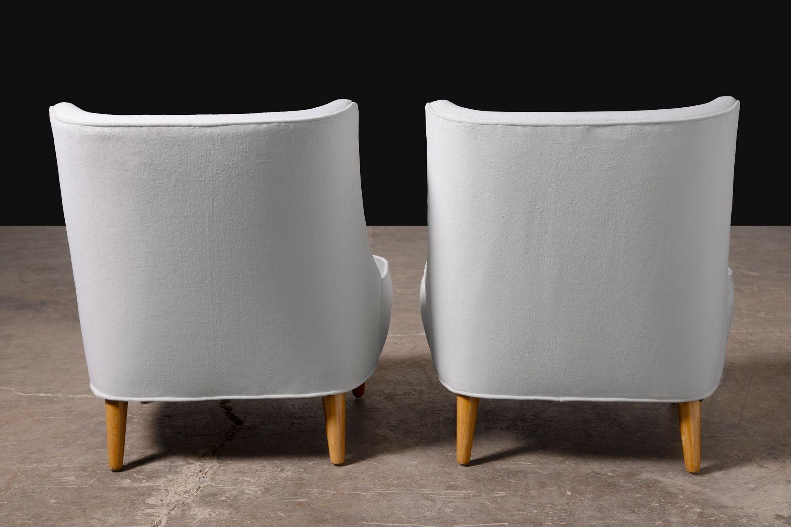 Pair of Edward Wormley for Dunbar Teardrop Slipper Chairs in White Velvet In condizioni buone in vendita a Dallas, TX