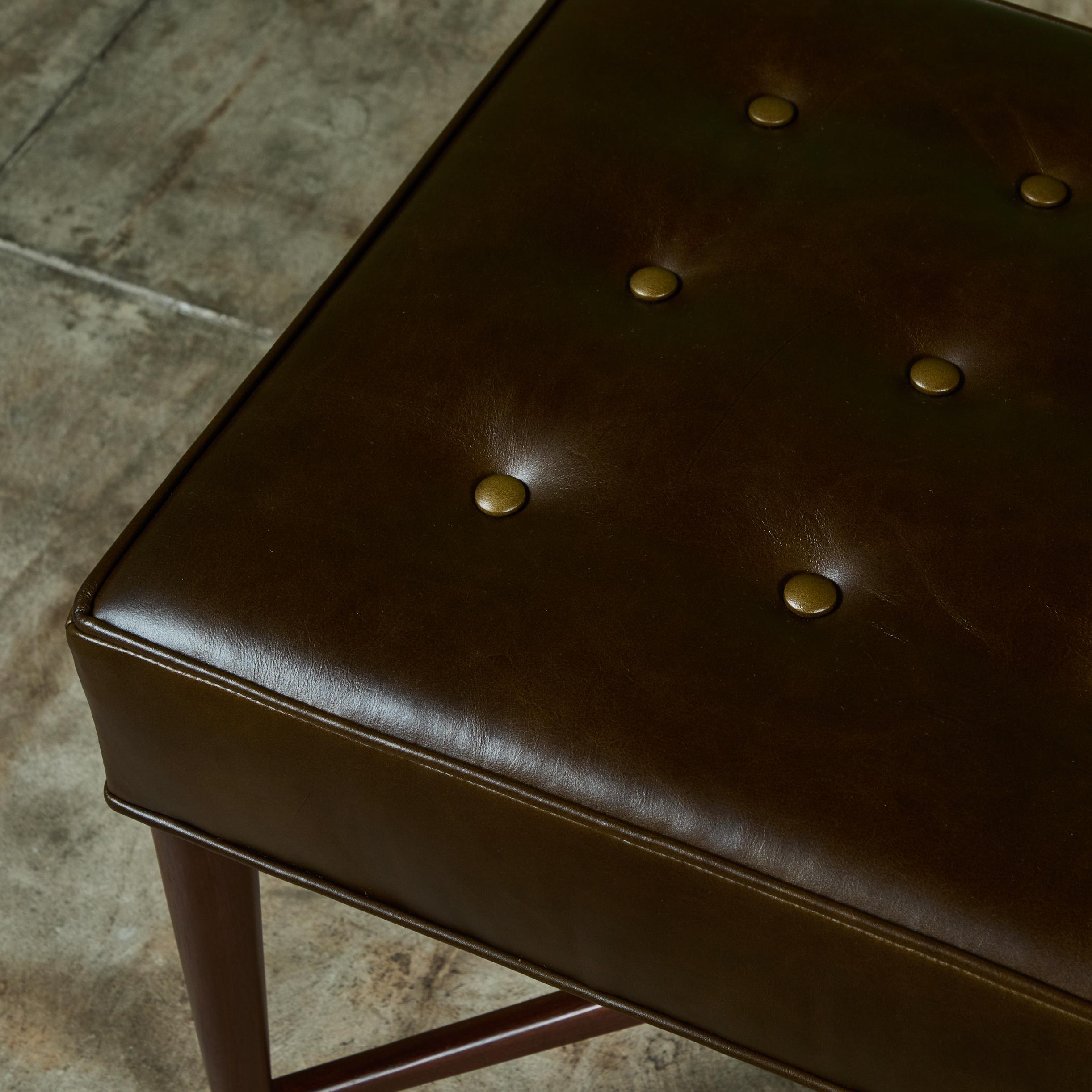Paire d'ottomans en cuir vert Edward Wormley pour Dunbar en vente 4