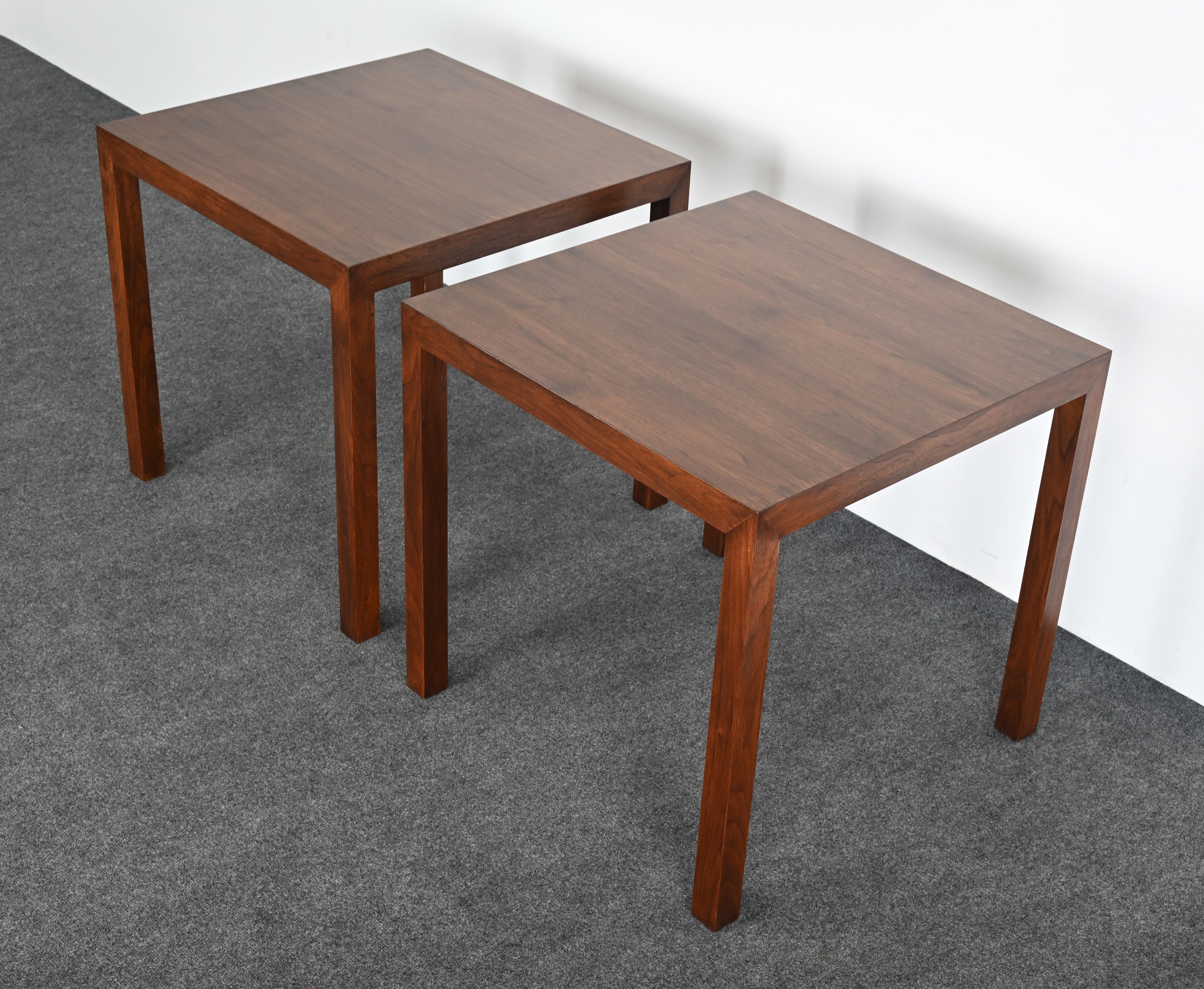 Paire de tables d'appoint en noyer Edward Wormley pour Dunbar, 1974 en vente 7