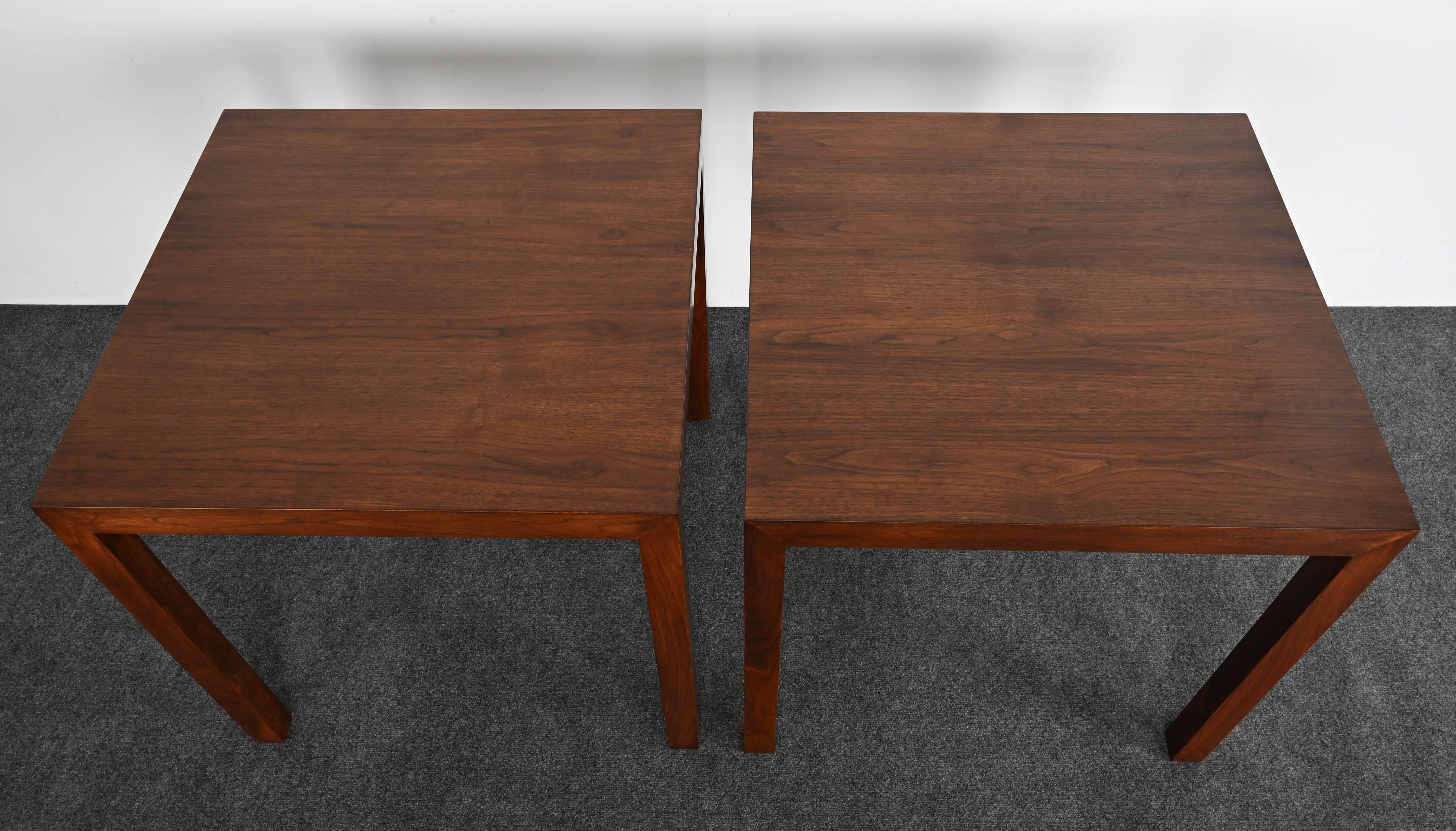 Paire de tables d'appoint en noyer Edward Wormley pour Dunbar, 1974 en vente 10