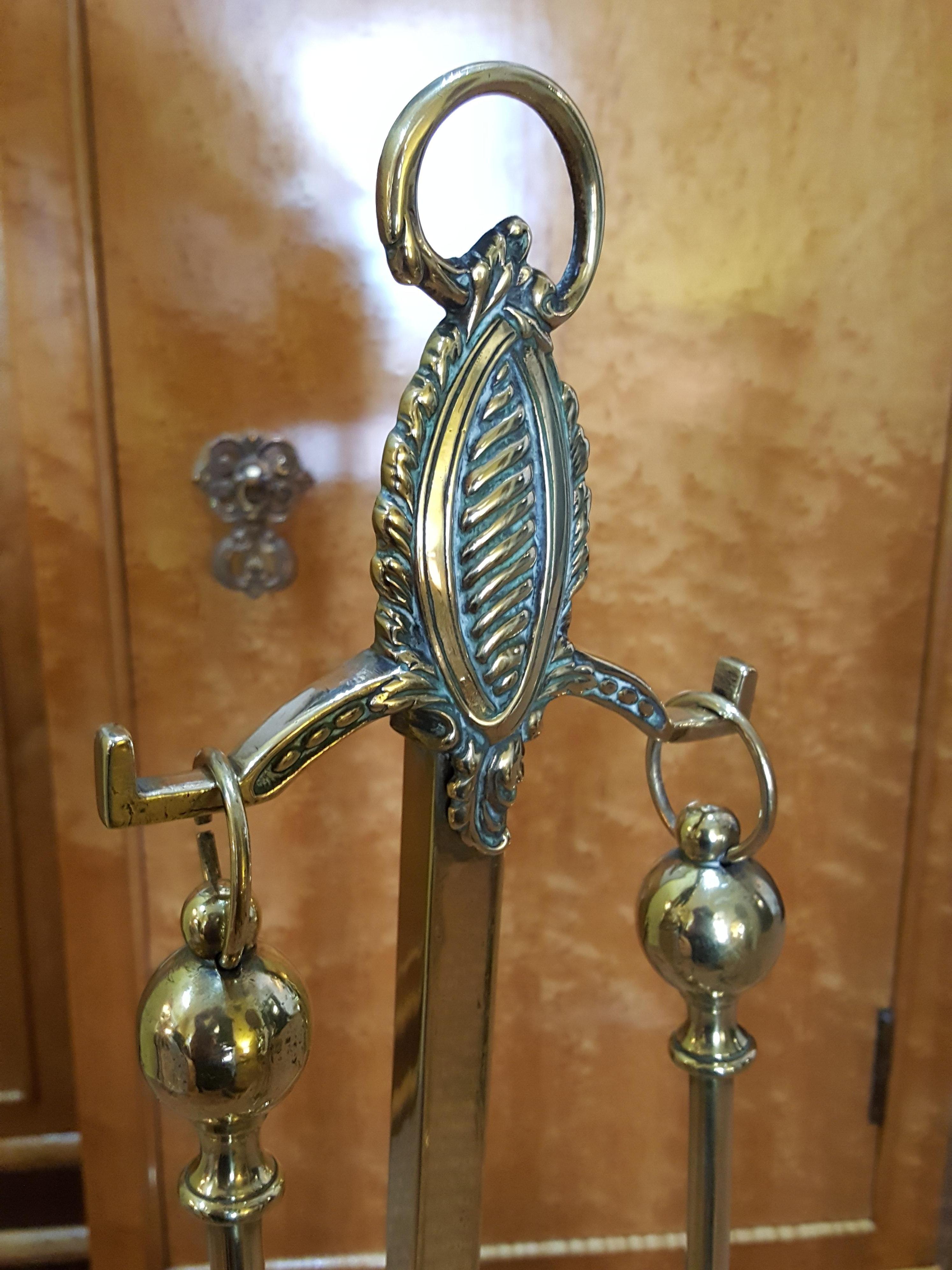 Pair of Edwardian Brass Fire Side Companions In Good Condition In Altrincham, Cheshire