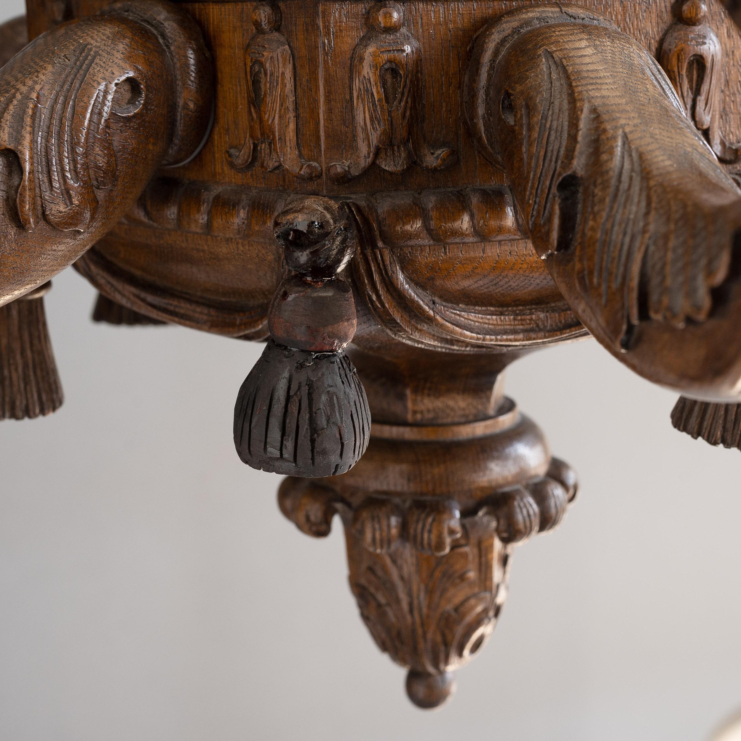 Coppia di lampadari edoardiani intagliati in Oak in stile barocco in vendita 3