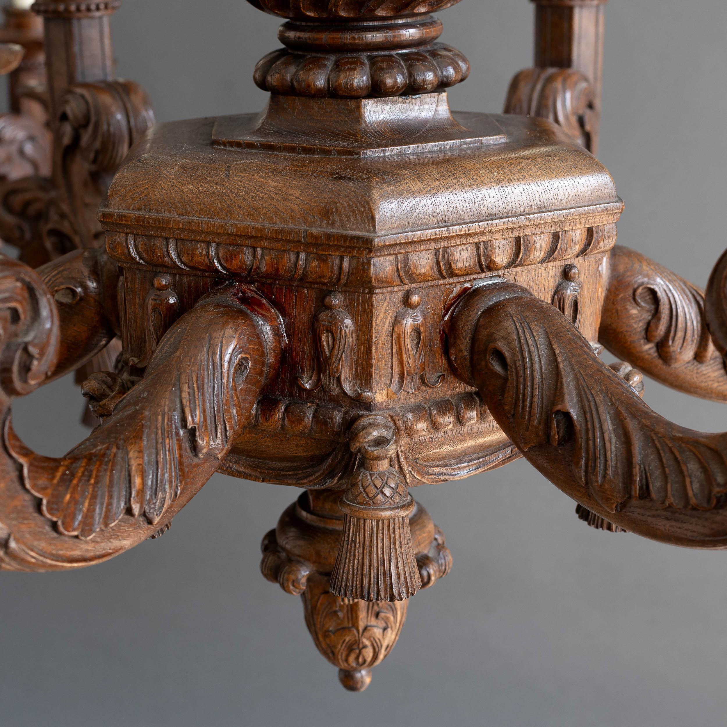 Coppia di lampadari edoardiani intagliati in Oak in stile barocco in vendita 5