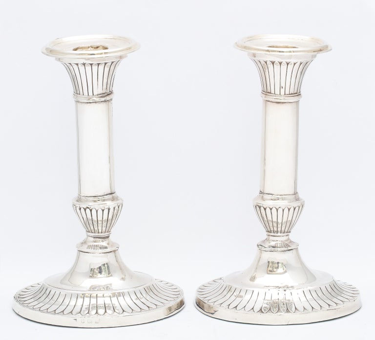 Pair of Edwardian George III-Style Sterling Silver Candlesticks, Mappin & Webb For Sale 5
