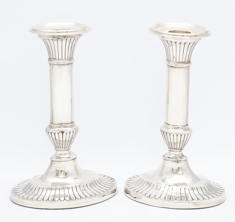 Pair of Edwardian George III-Style Sterling Silver Candlesticks, Mappin & Webb For Sale 11
