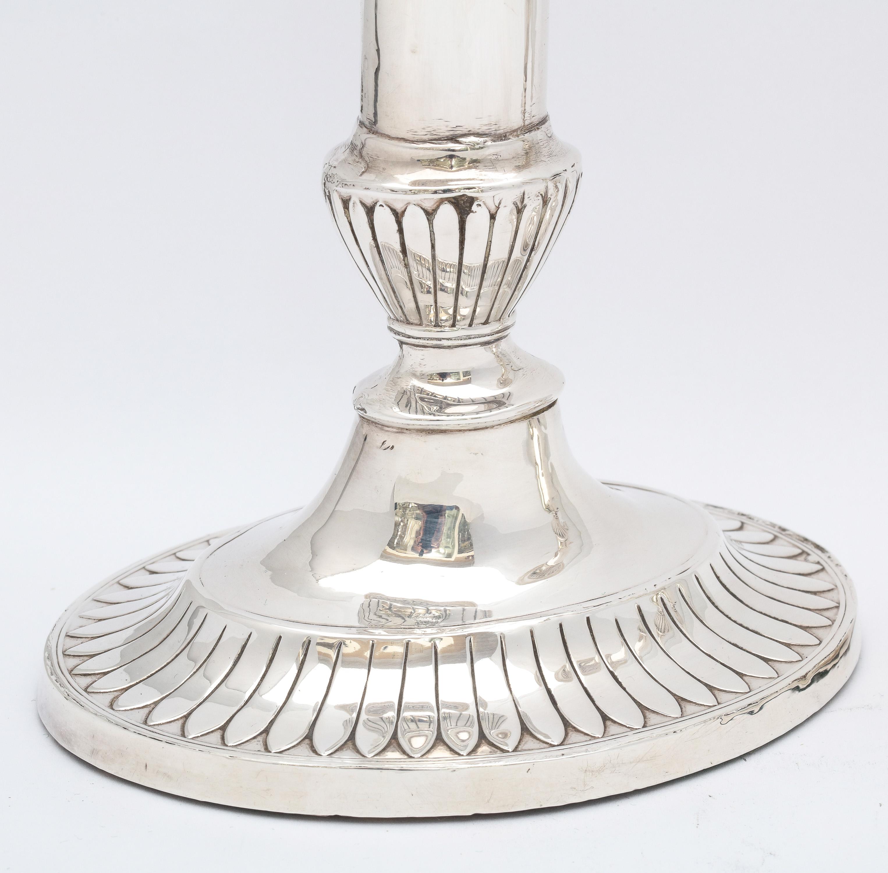 Pair of Edwardian George III-Style Sterling Silver Candlesticks, Mappin & Webb 1