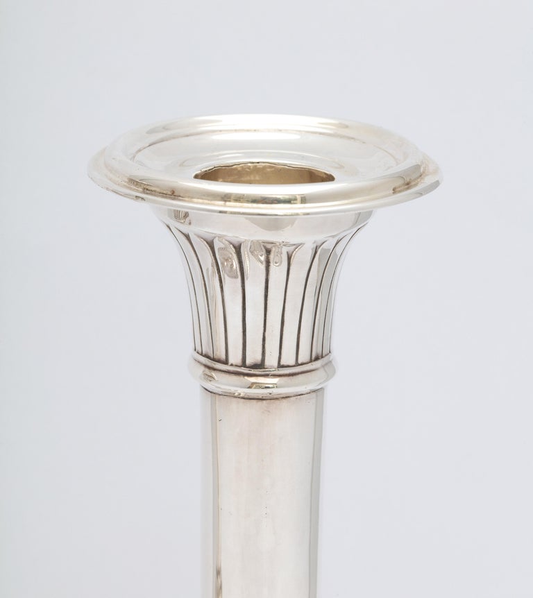 Pair of Edwardian George III-Style Sterling Silver Candlesticks, Mappin & Webb For Sale 3