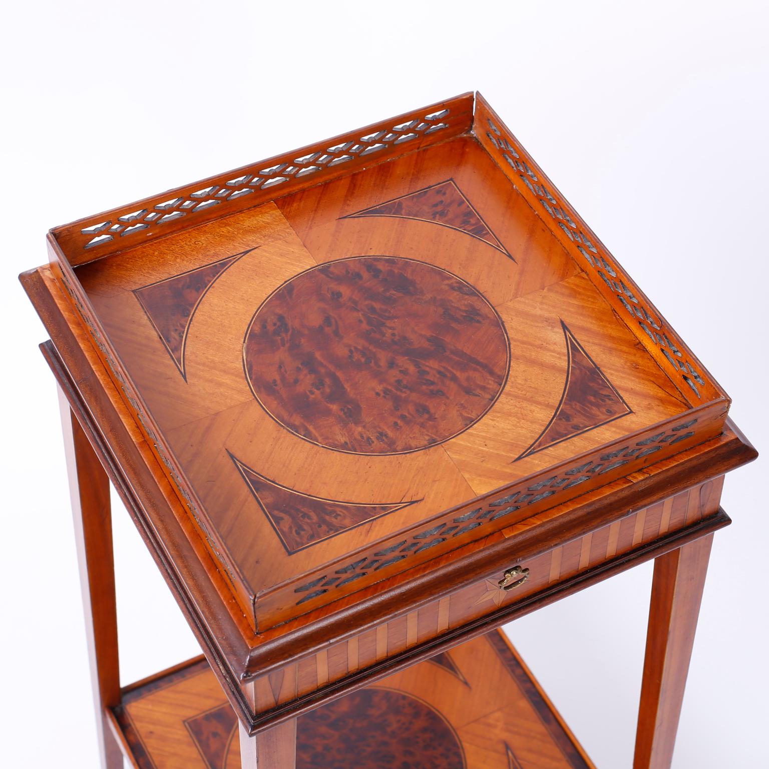 Pair of Edwardian Mahogany Stands In Excellent Condition In Palm Beach, FL