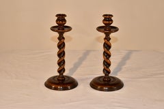 Paire de chandeliers édouardiens en chêne, vers 1900