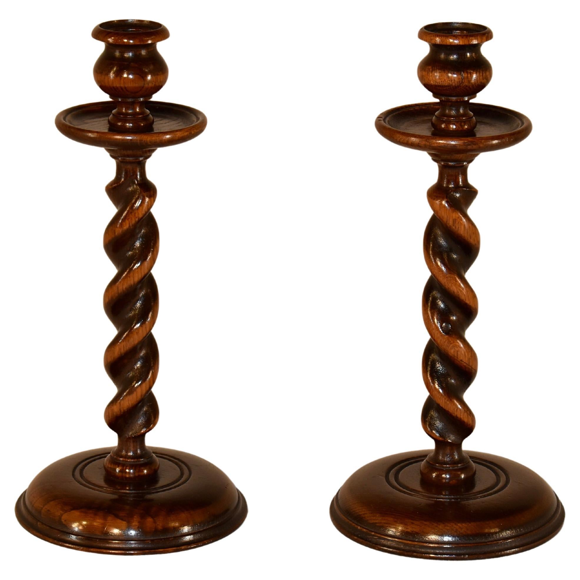 Coppia di candelabri edoardiani in Oak, CIRCA 1900