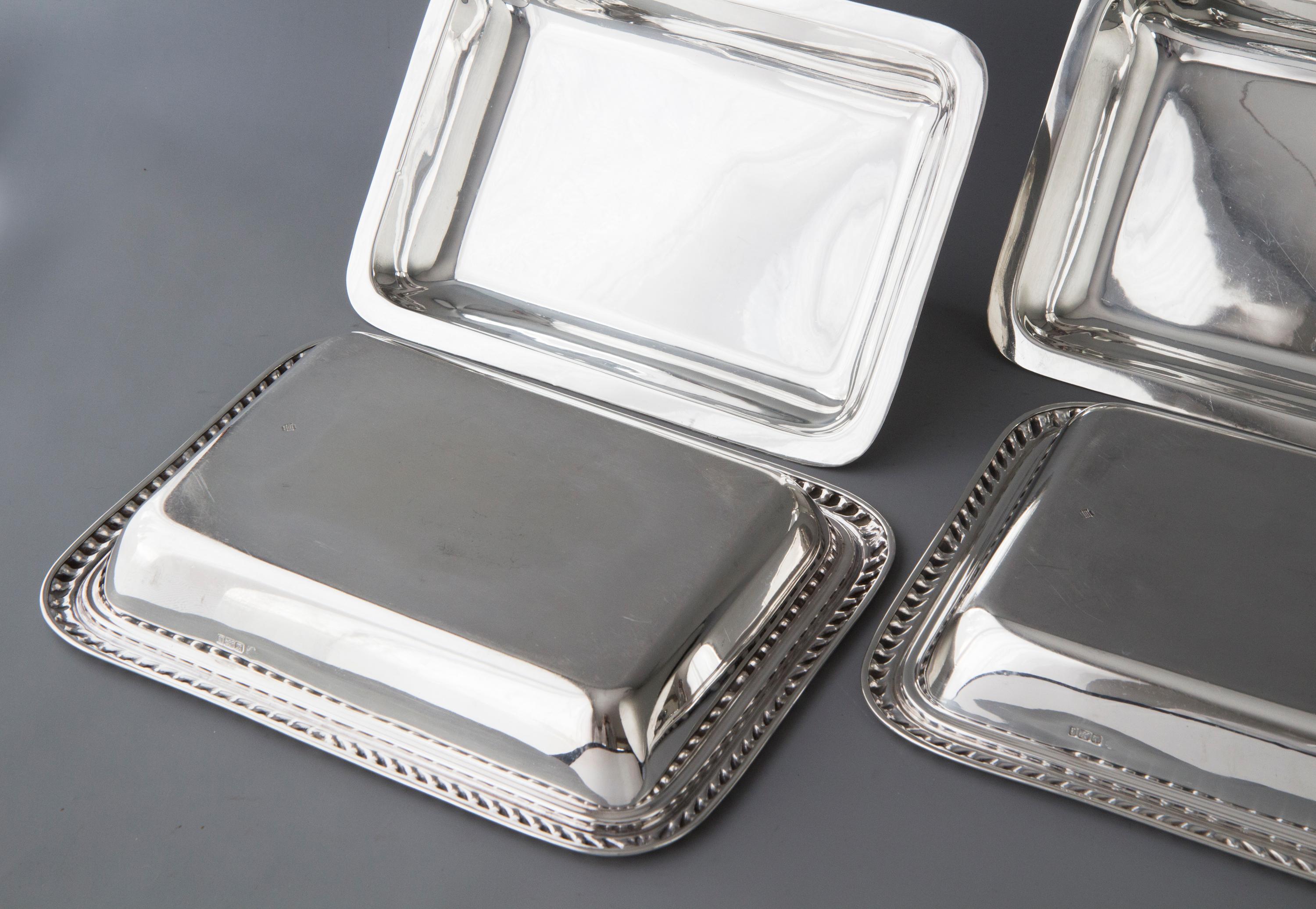 Pair of Edwardian Silver Entree Dishes Sheffield, 1902 1