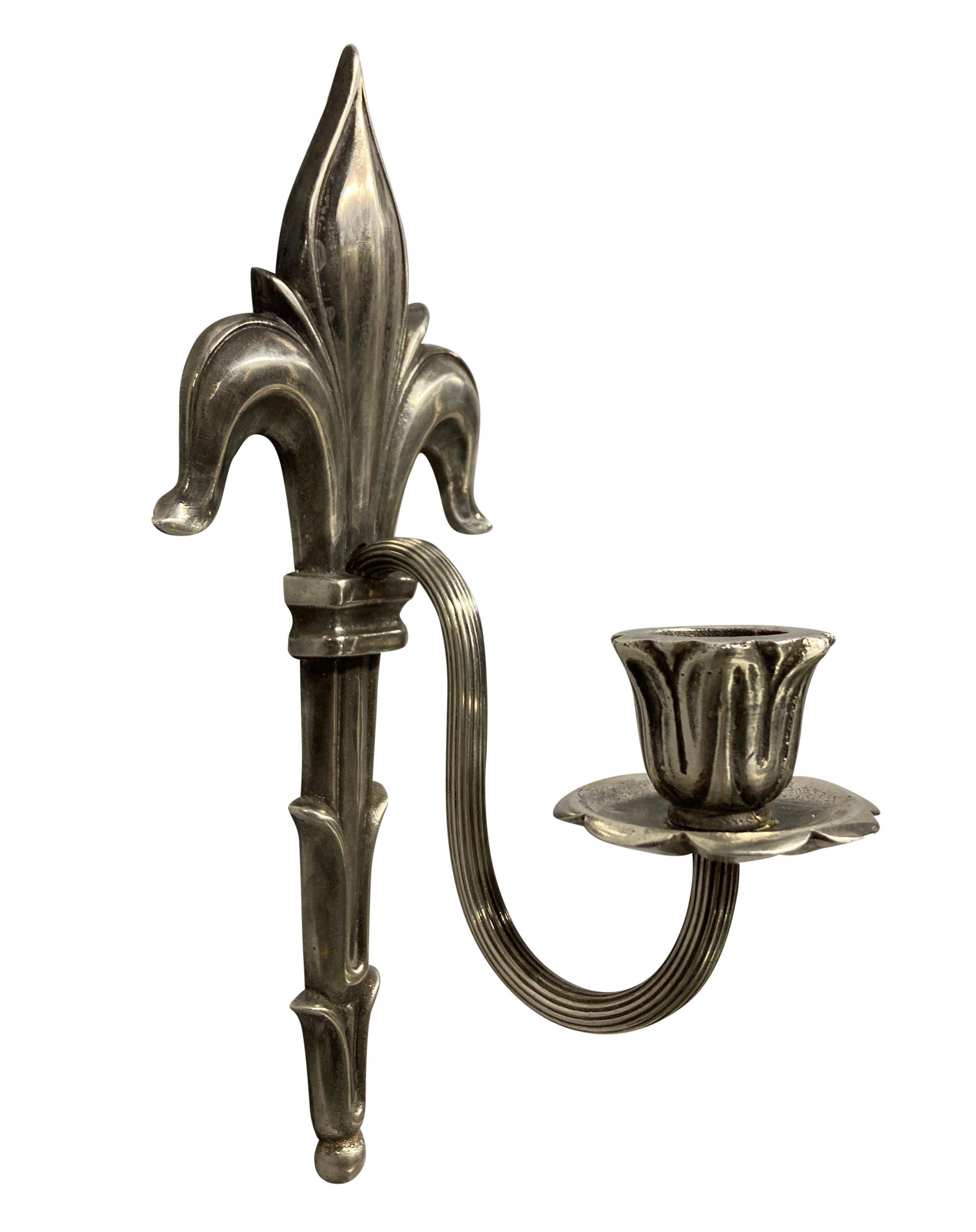 English Pair of Edwardian Silver Plated Single Arm Sconces For Sale