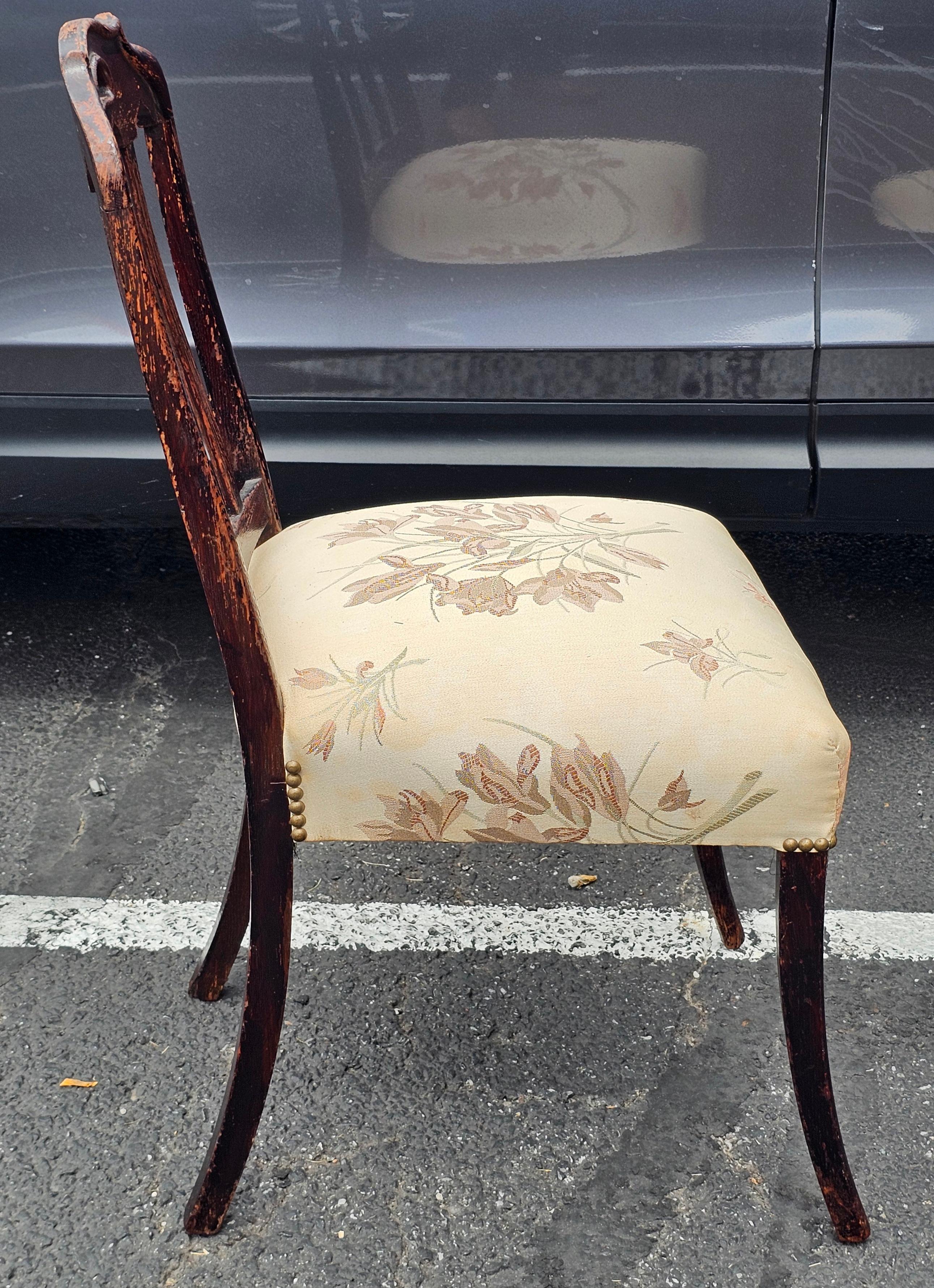 XX secolo Coppia di poltrone edoardiane in Oak macchiato e imbottite, CIRCA 1900 in vendita