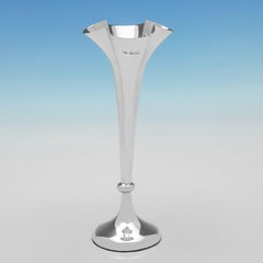 Paar edwardianische Vasen aus Sterlingsilber von Mappin & Webb aus dem Jahr 1901