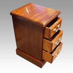Pair of Edwardian walnut bedside chests