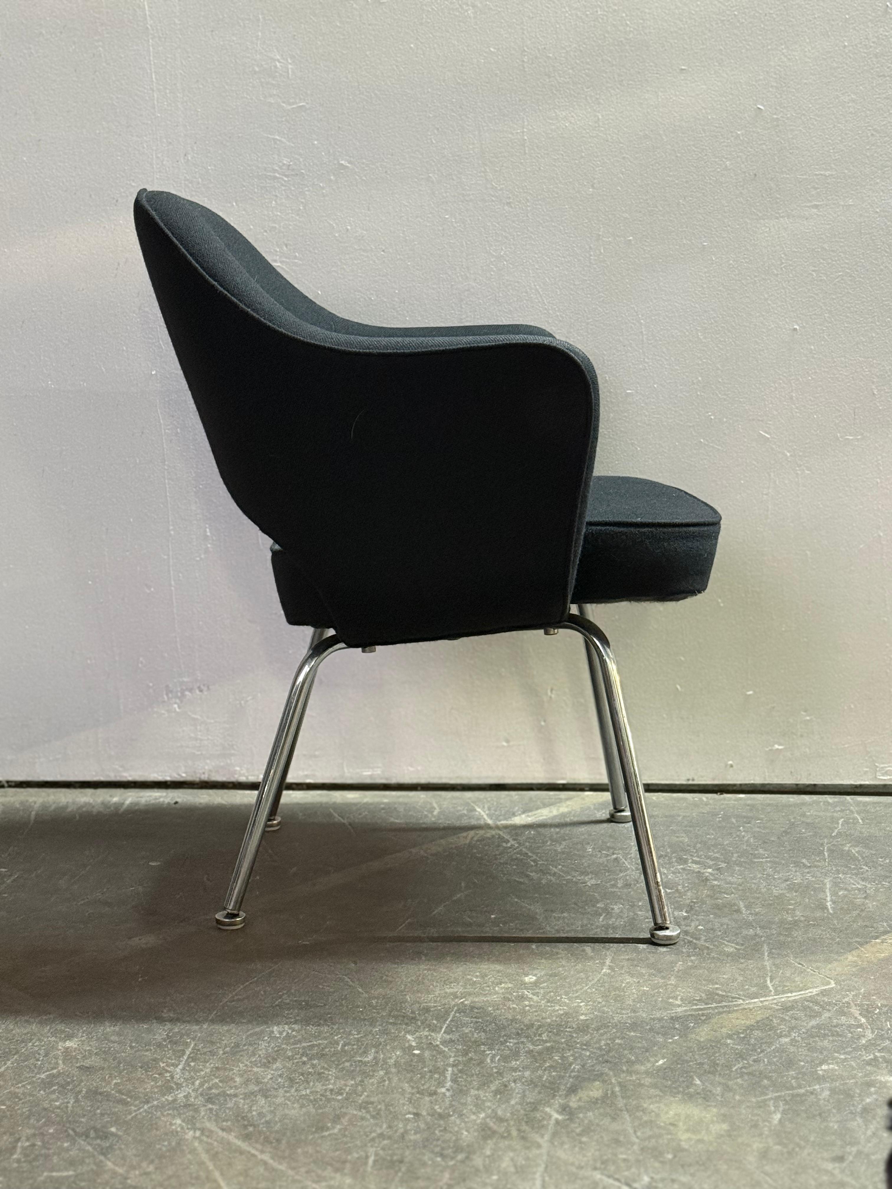 Pair of Eero Saarinen Executive Armchairs for Knoll For Sale 4