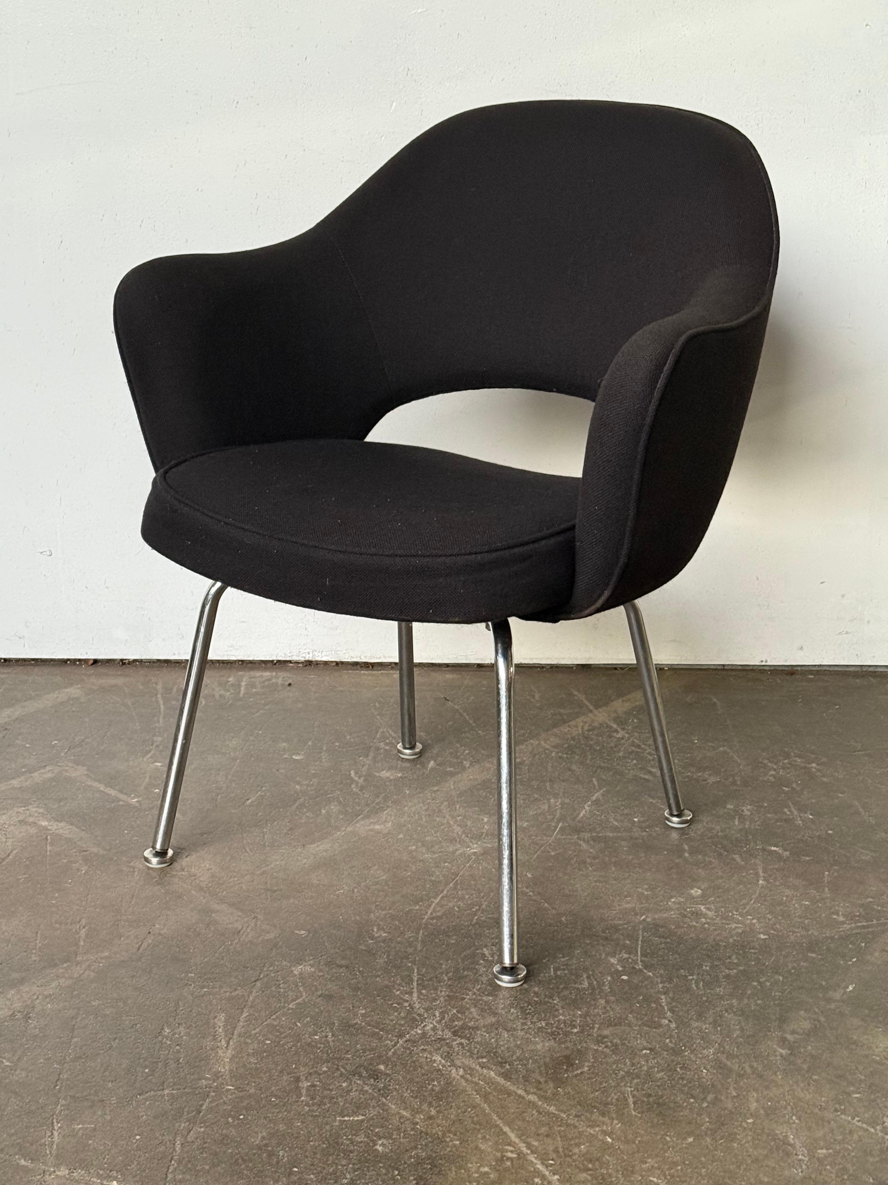 American Pair of Eero Saarinen Executive Armchairs for Knoll For Sale