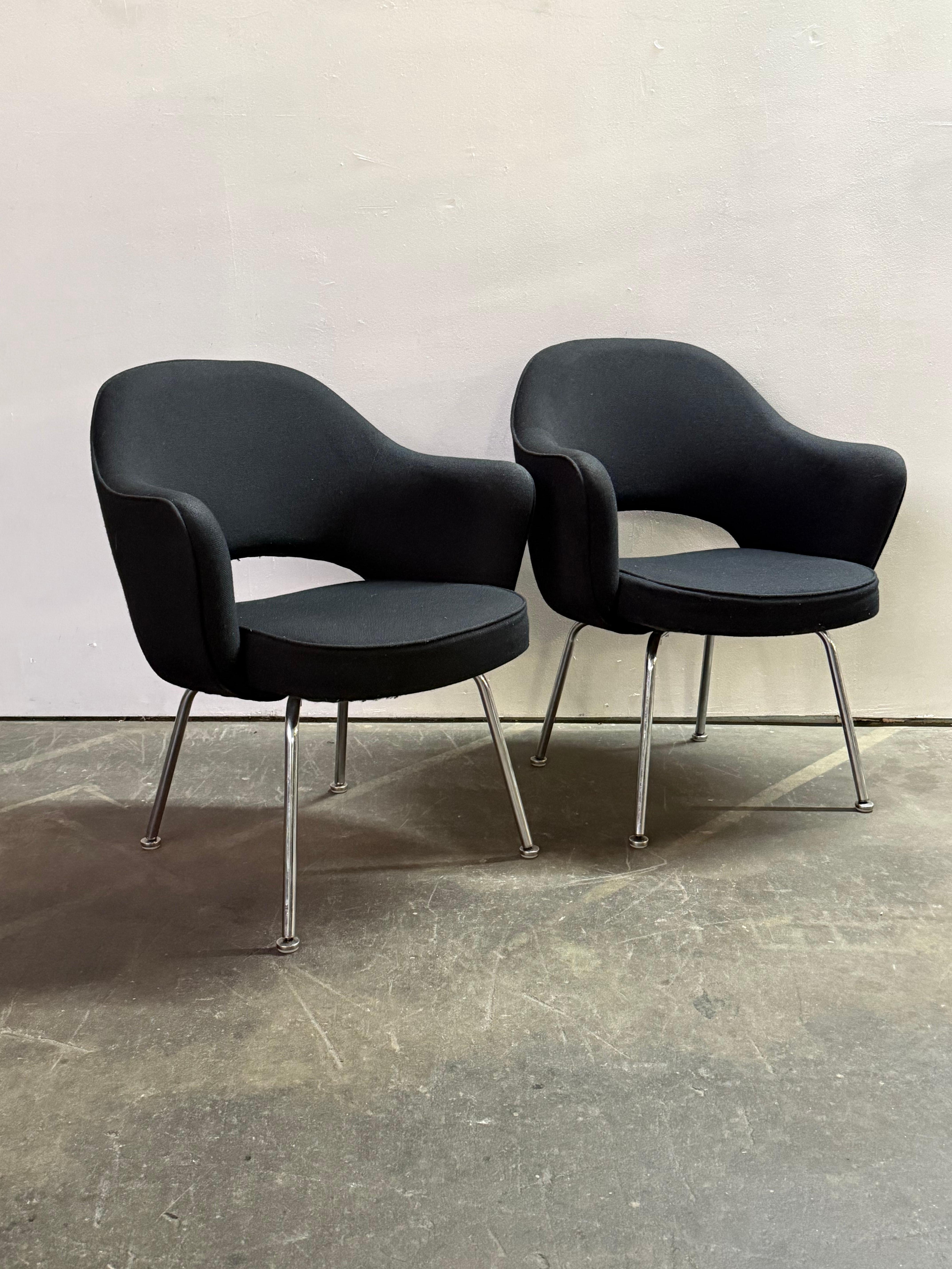 Pair of Eero Saarinen Executive Armchairs for Knoll In Good Condition For Sale In Brooklyn, NY