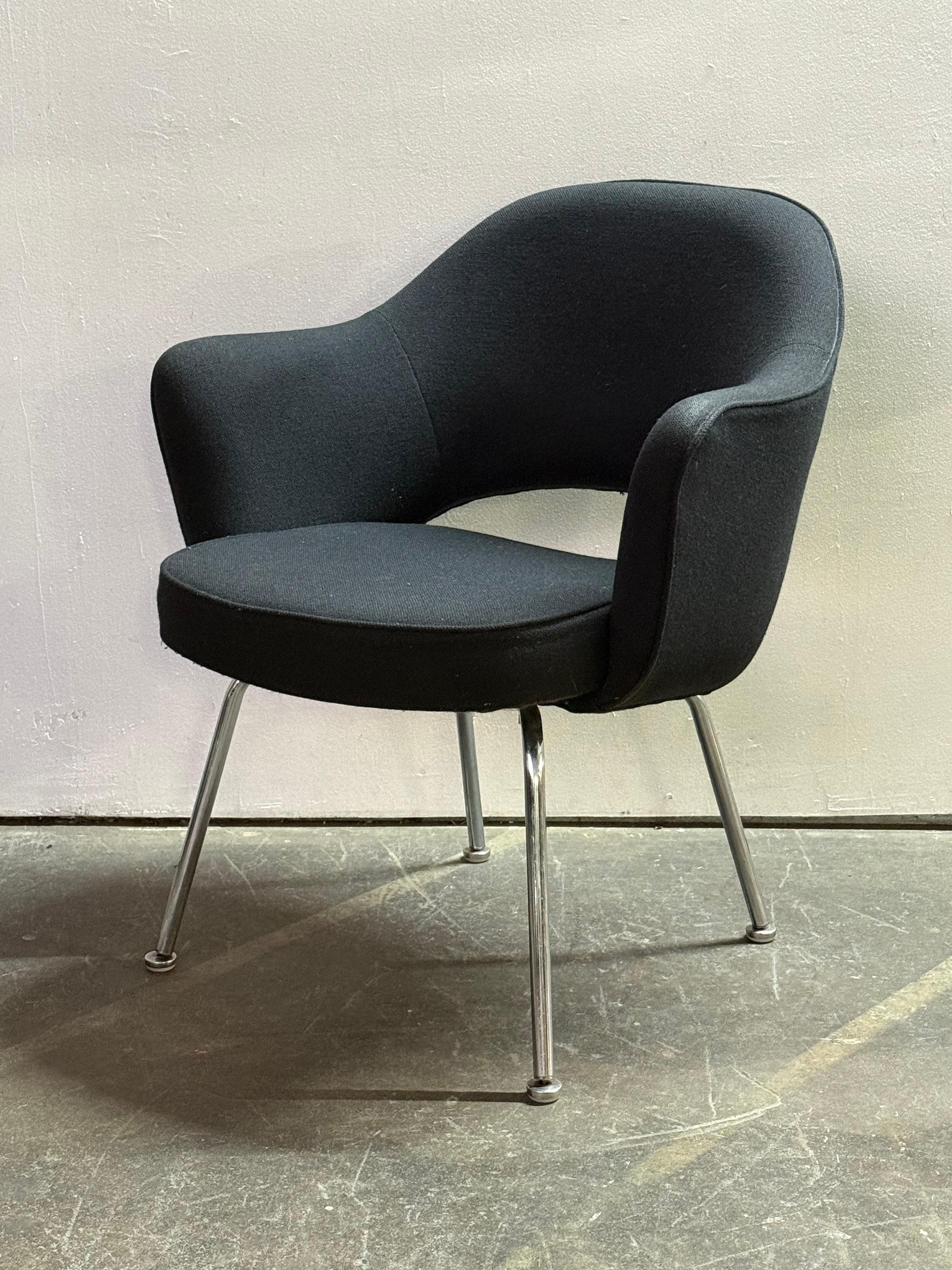 Pair of Eero Saarinen Executive Armchairs for Knoll For Sale 2