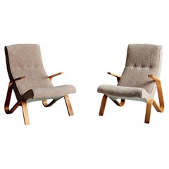Pair of Eero Saarinen Grass Hopper Chairs for Knoll, newly upholstered