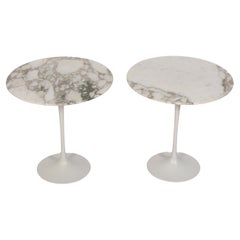 Vintage Pair of Eero Saarinen Marble Top End or Side Tables for Knoll circa 1970s