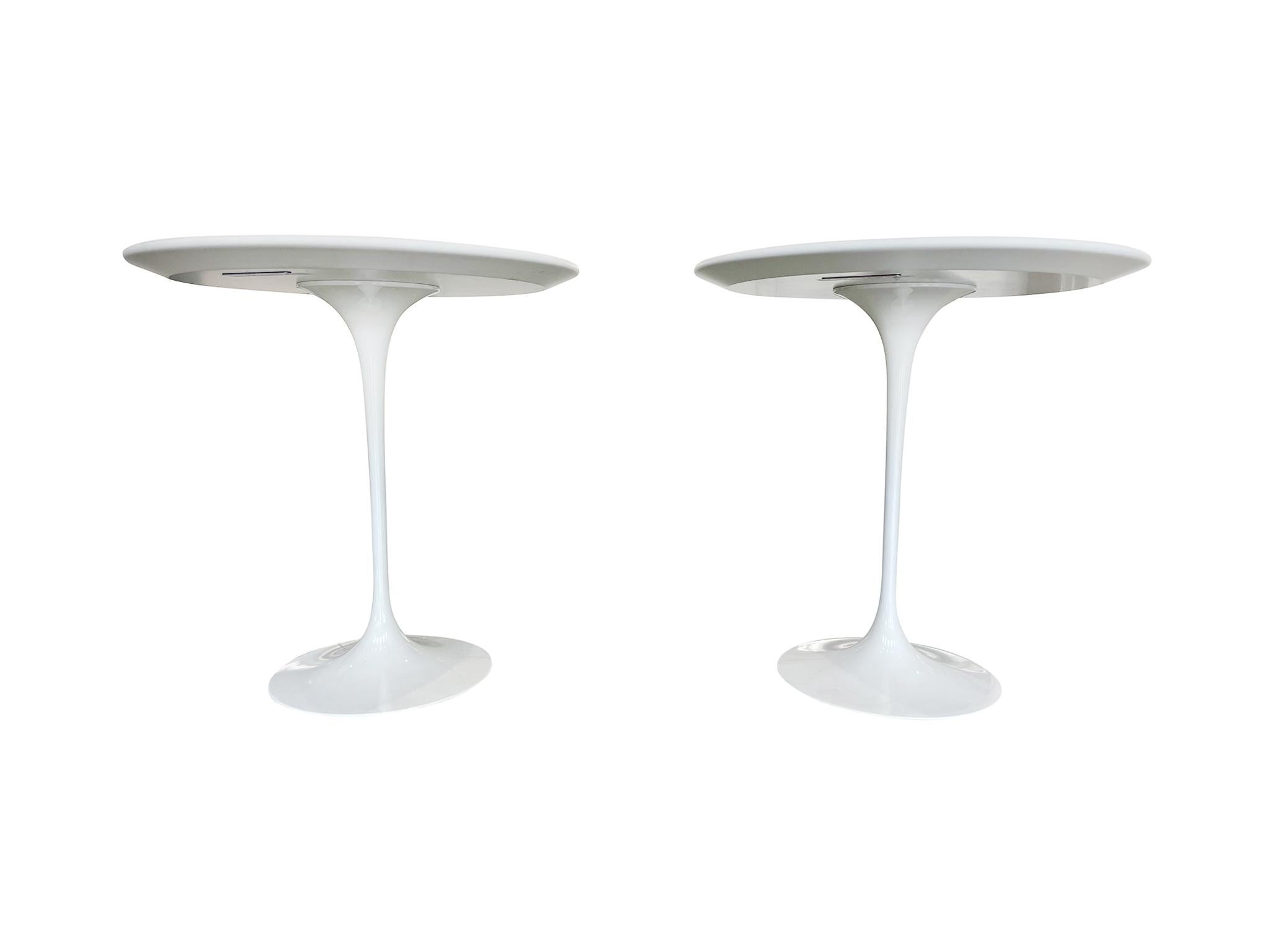 20th Century Pair of Eero Saarinen Tulip Side Tables for Knoll