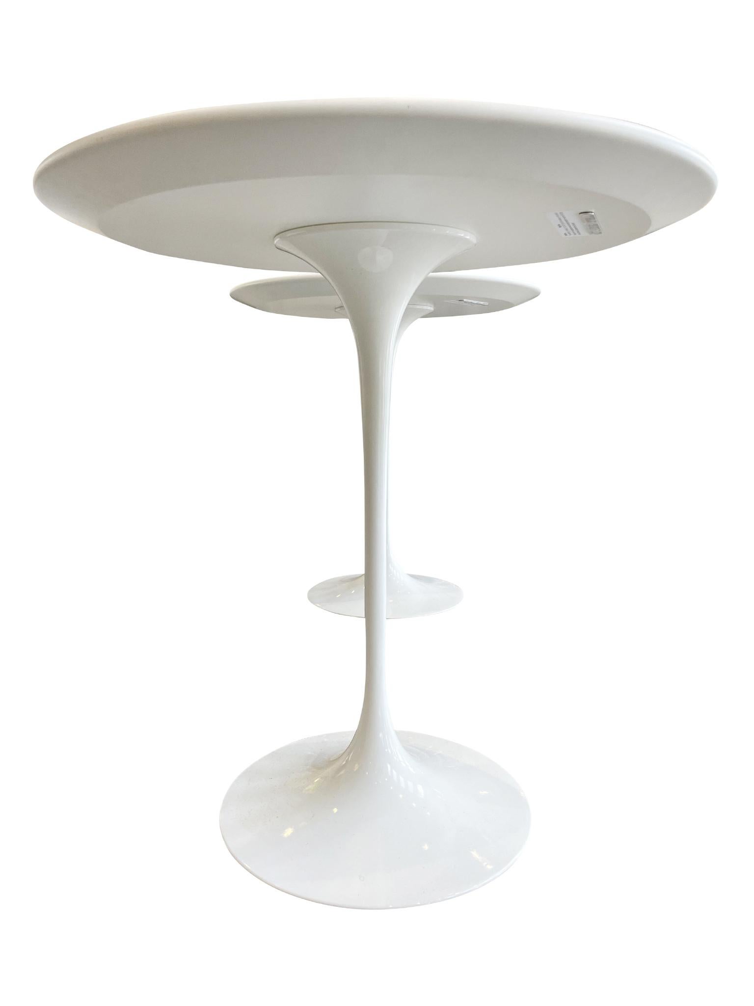 Pair of Eero Saarinen Tulip Side Tables for Knoll 1