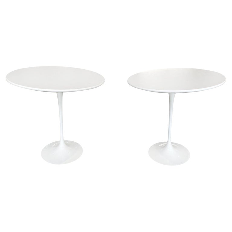 Pair of Eero Saarinen Tulip Side Tables for Knoll For Sale