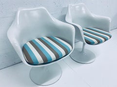 Pair of Eero Saarinen “Tulip” Swivel Arm Chairs for Knoll, 1950s