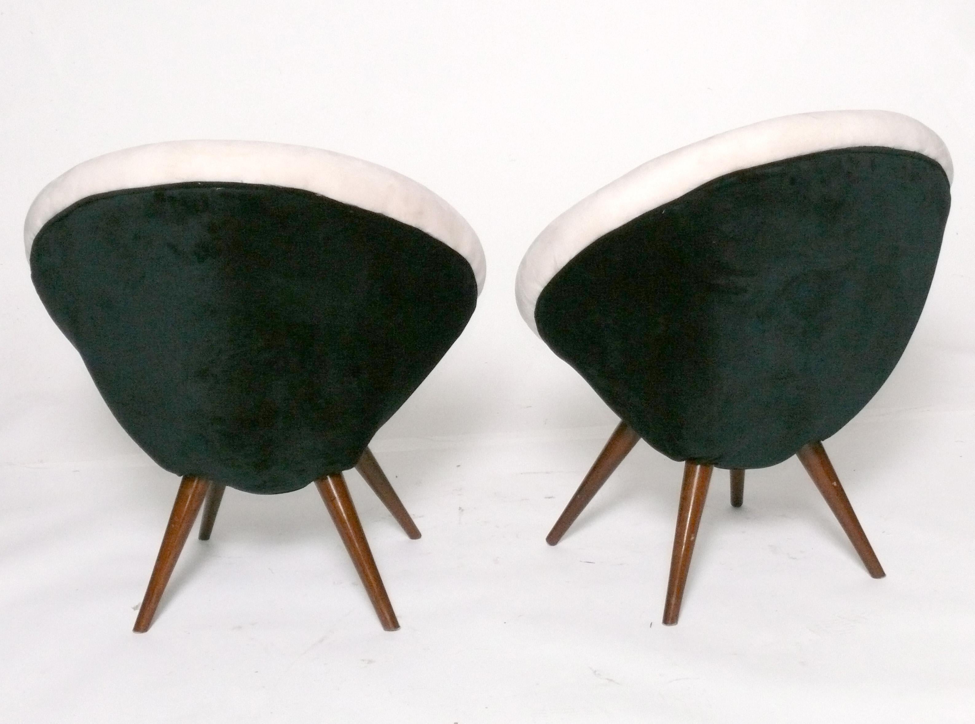 American Pair of Egg or Ouef Lounge Chairs Mid Century French Style Petite Size For Sale